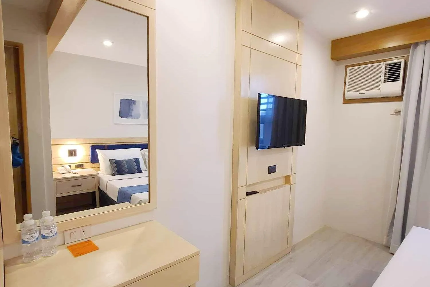 Bed in Cebu Uncle Toms Cabin Hotel powered by Cocotel