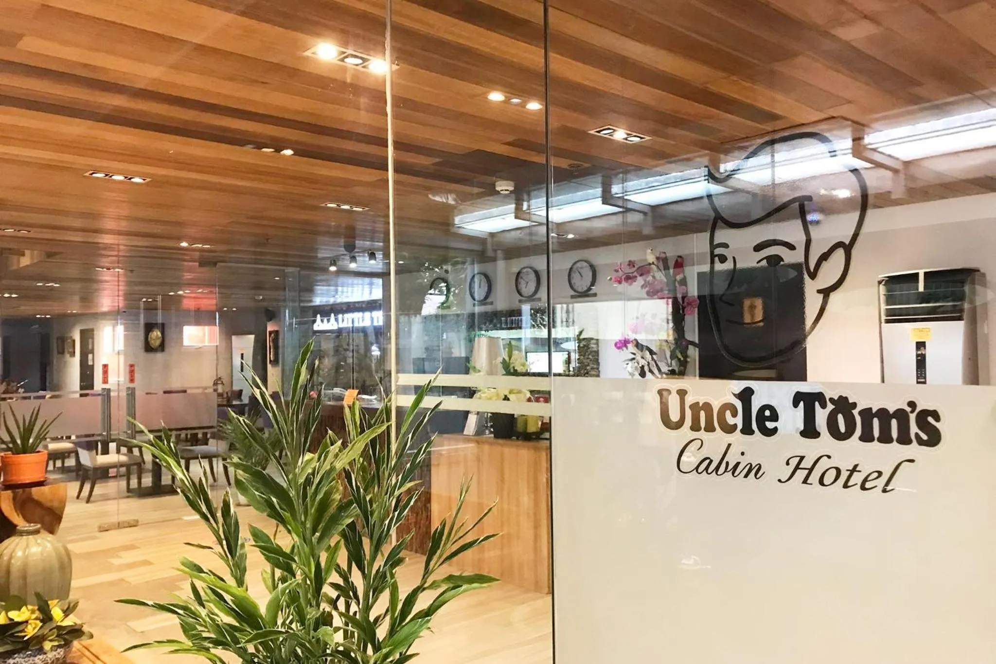 Cebu Uncle Toms Cabin Hotel powered by Cocotel