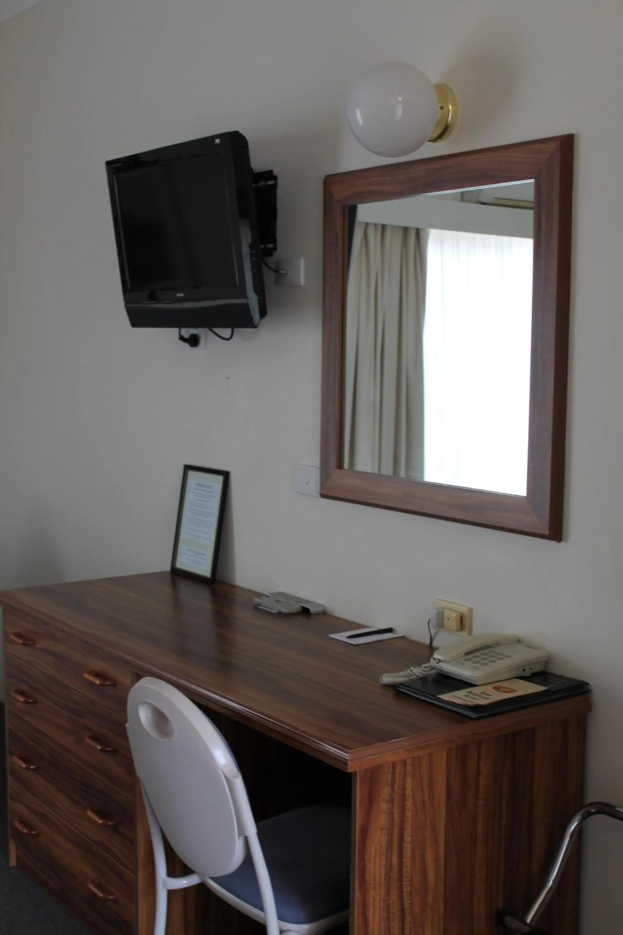 Decorative detail in The Kidman Wayside Inn