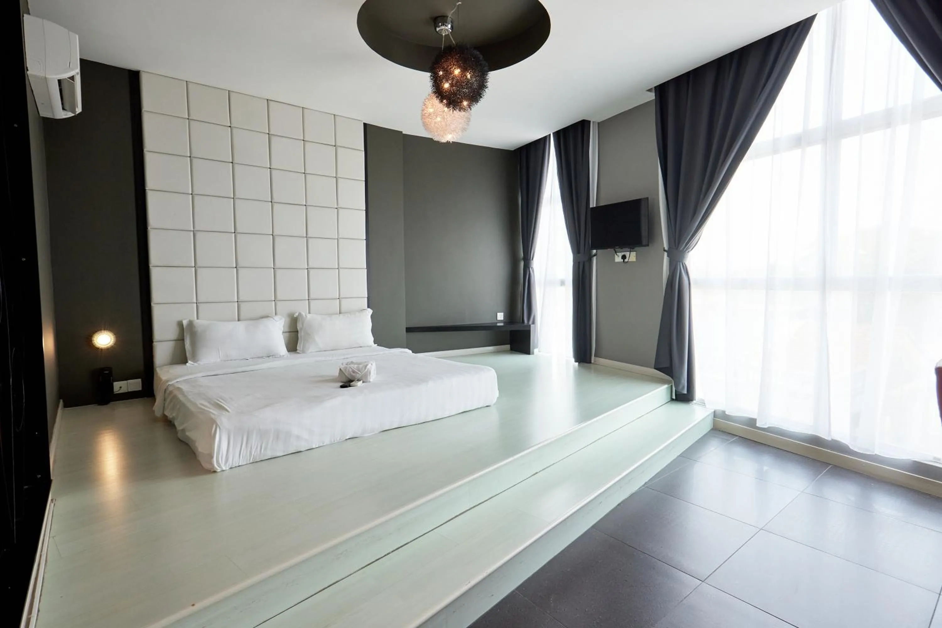 Bed in B&S Boutique Hotel