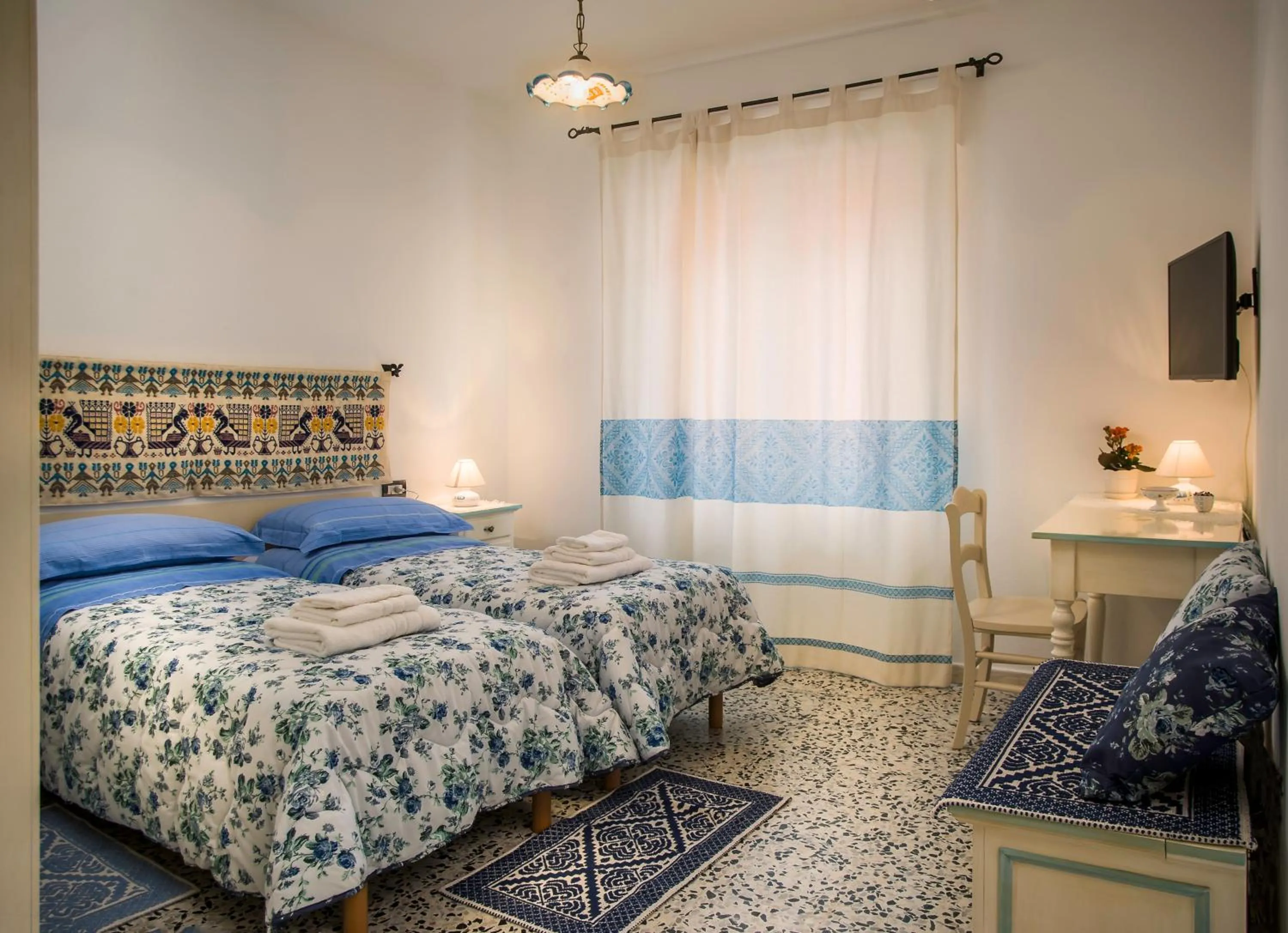 Bedroom, Bed in B&B Aria Ona