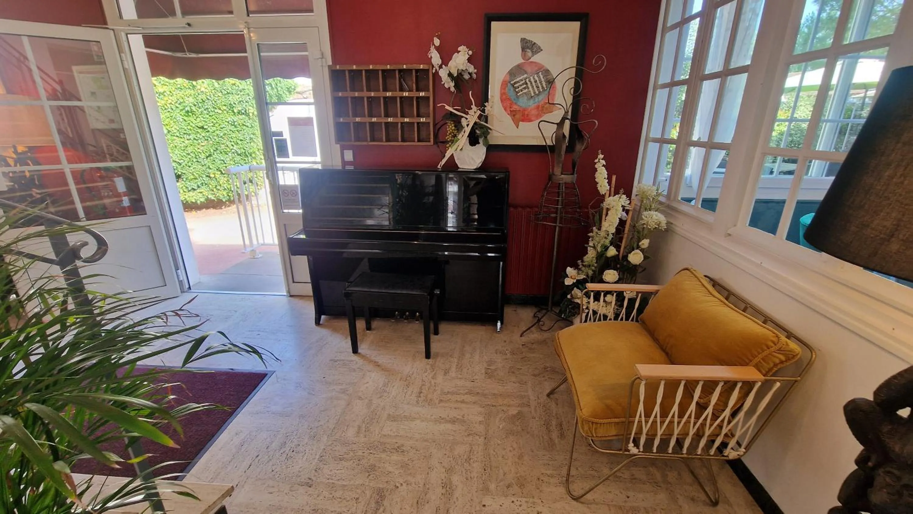 Living room in Hôtel Saint Jacques
