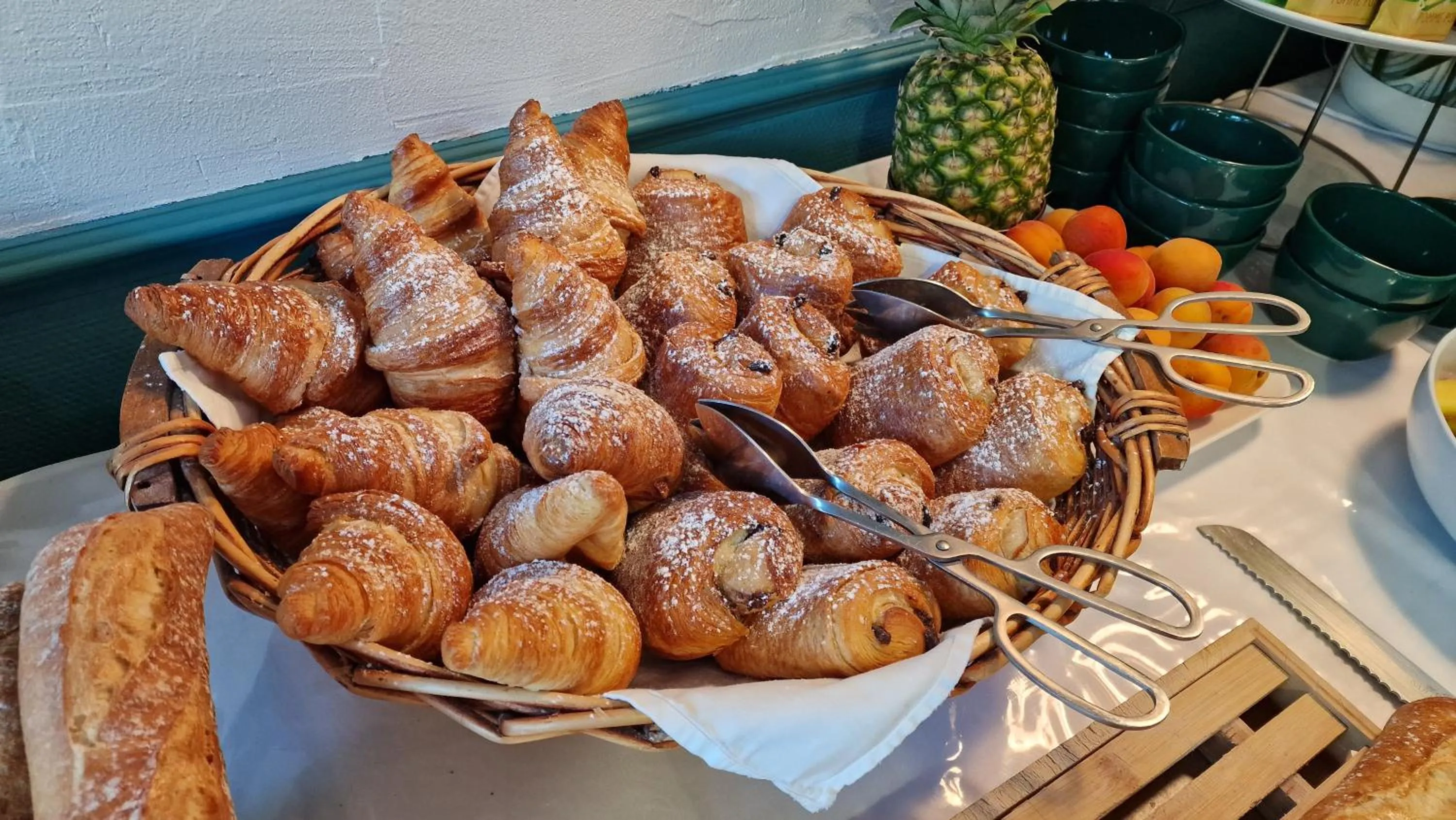 Restaurant/places to eat in Hôtel Saint Jacques