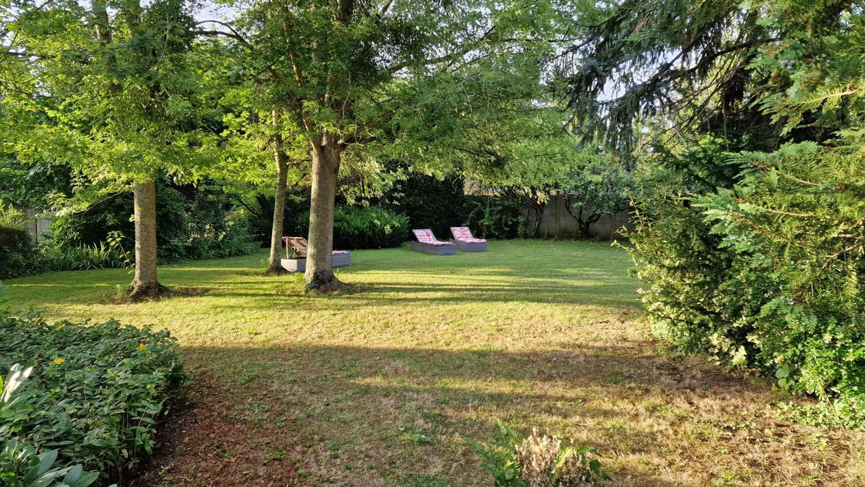 Spring in Hôtel Saint Jacques