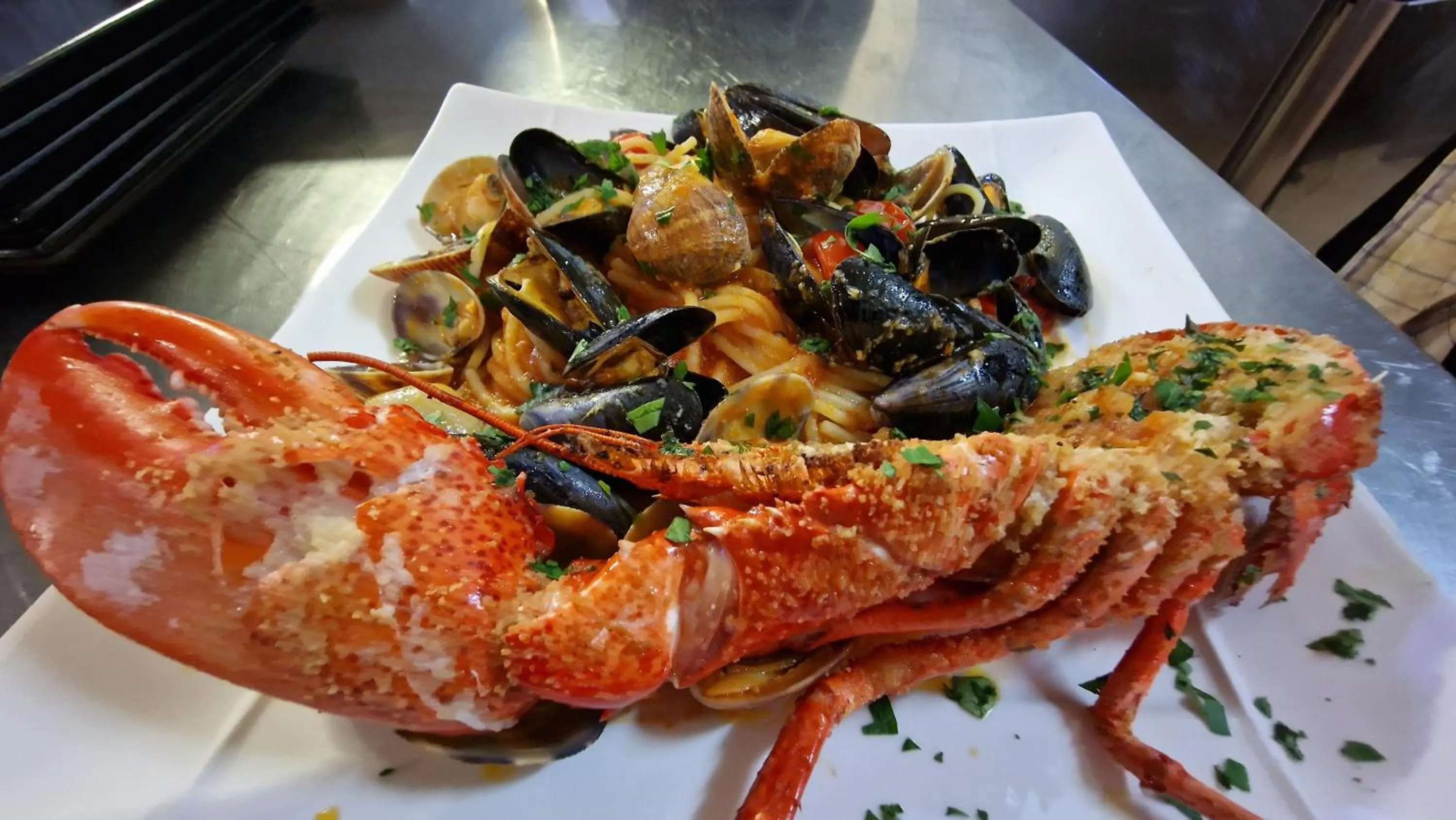 Restaurant/places to eat in Hôtel Saint Jacques