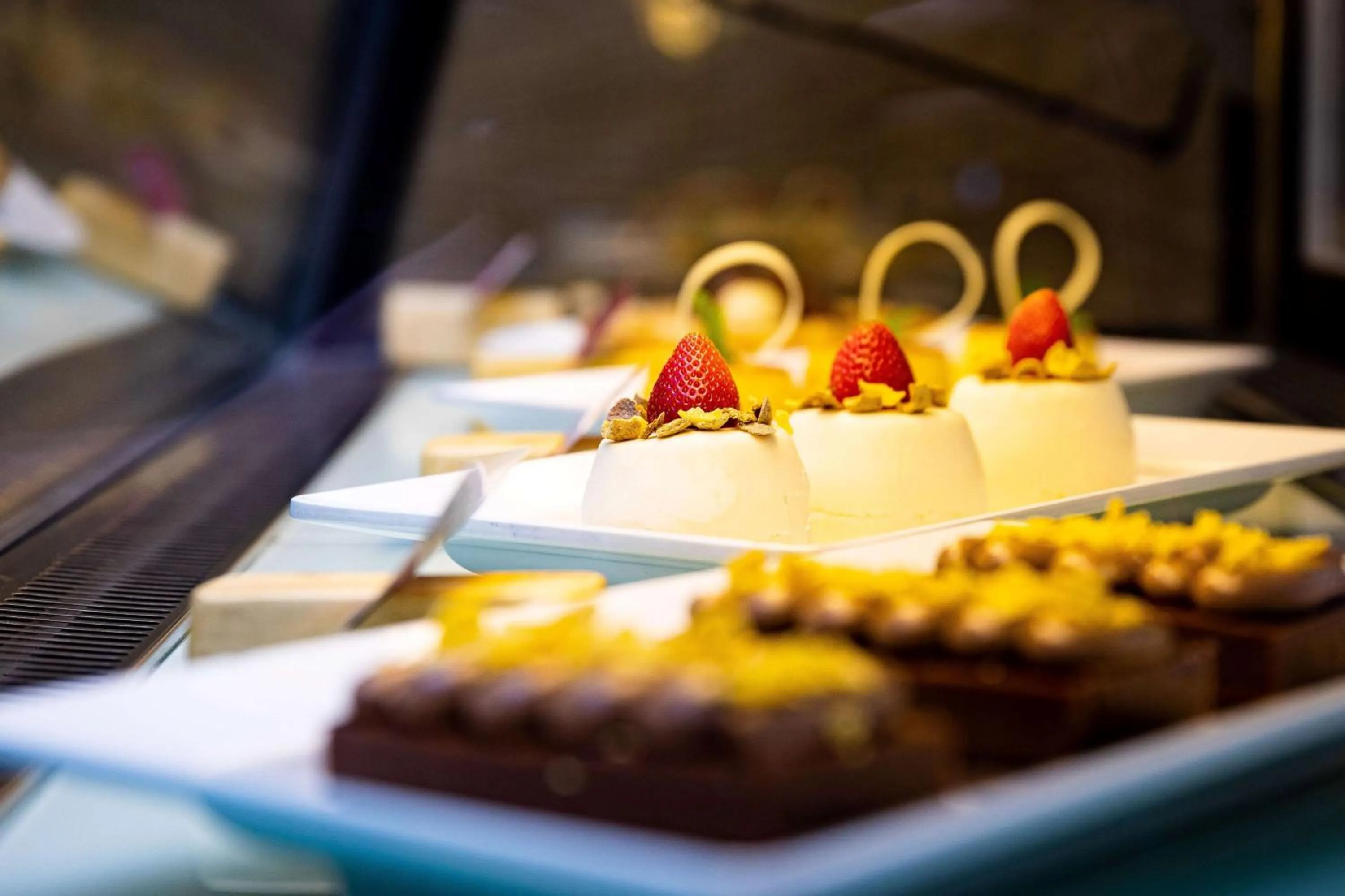 Restaurant/places to eat in Ramada Addis, Addis Ababa