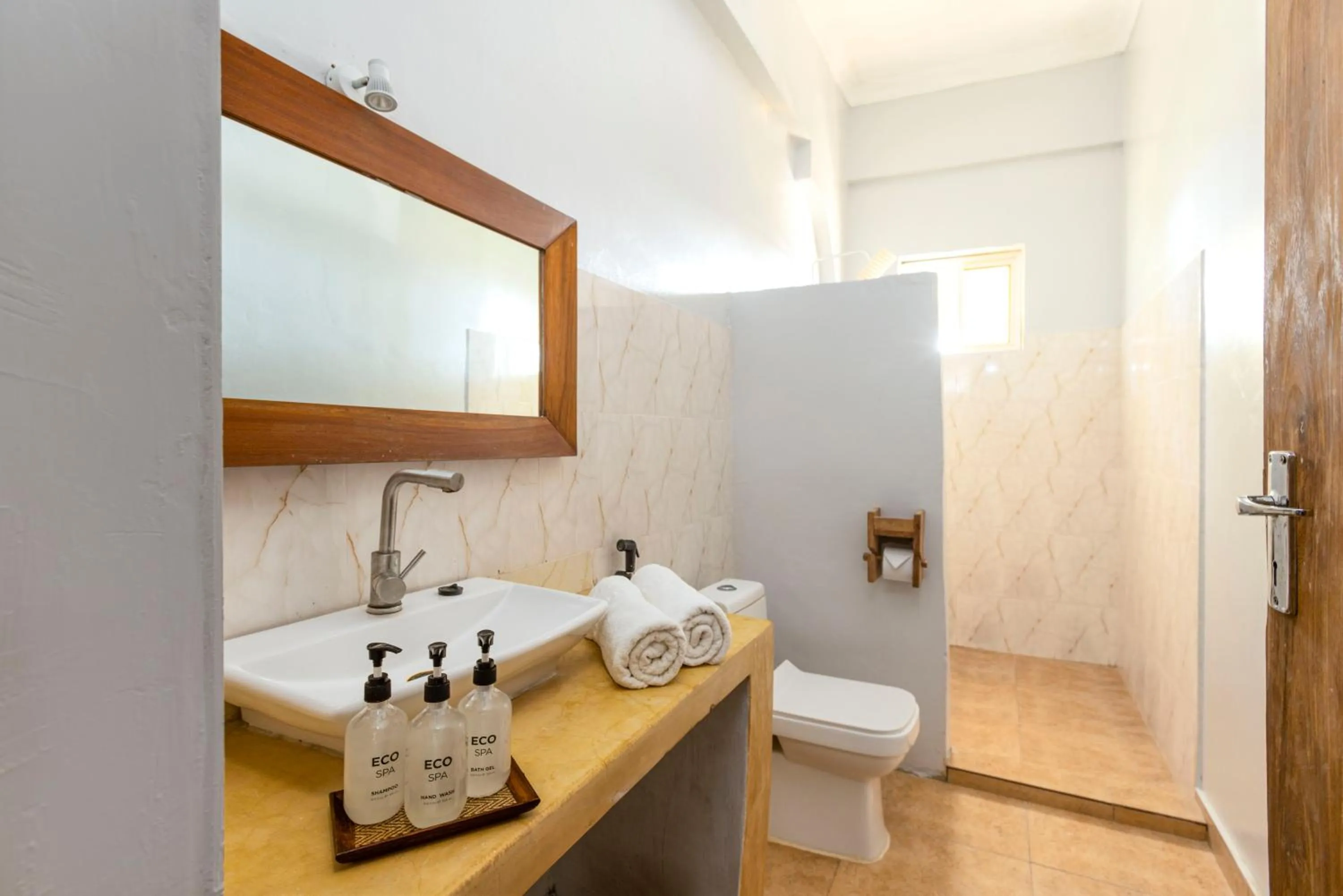 Bathroom in Paje Beach Apartments & Hotel