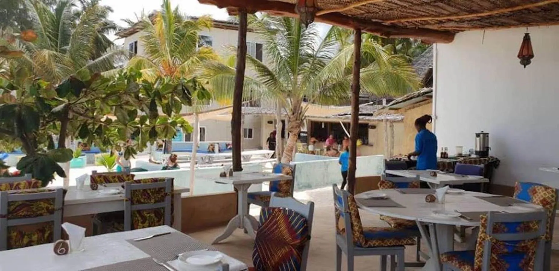 Restaurant/places to eat in Paje Beach Apartments & Hotel