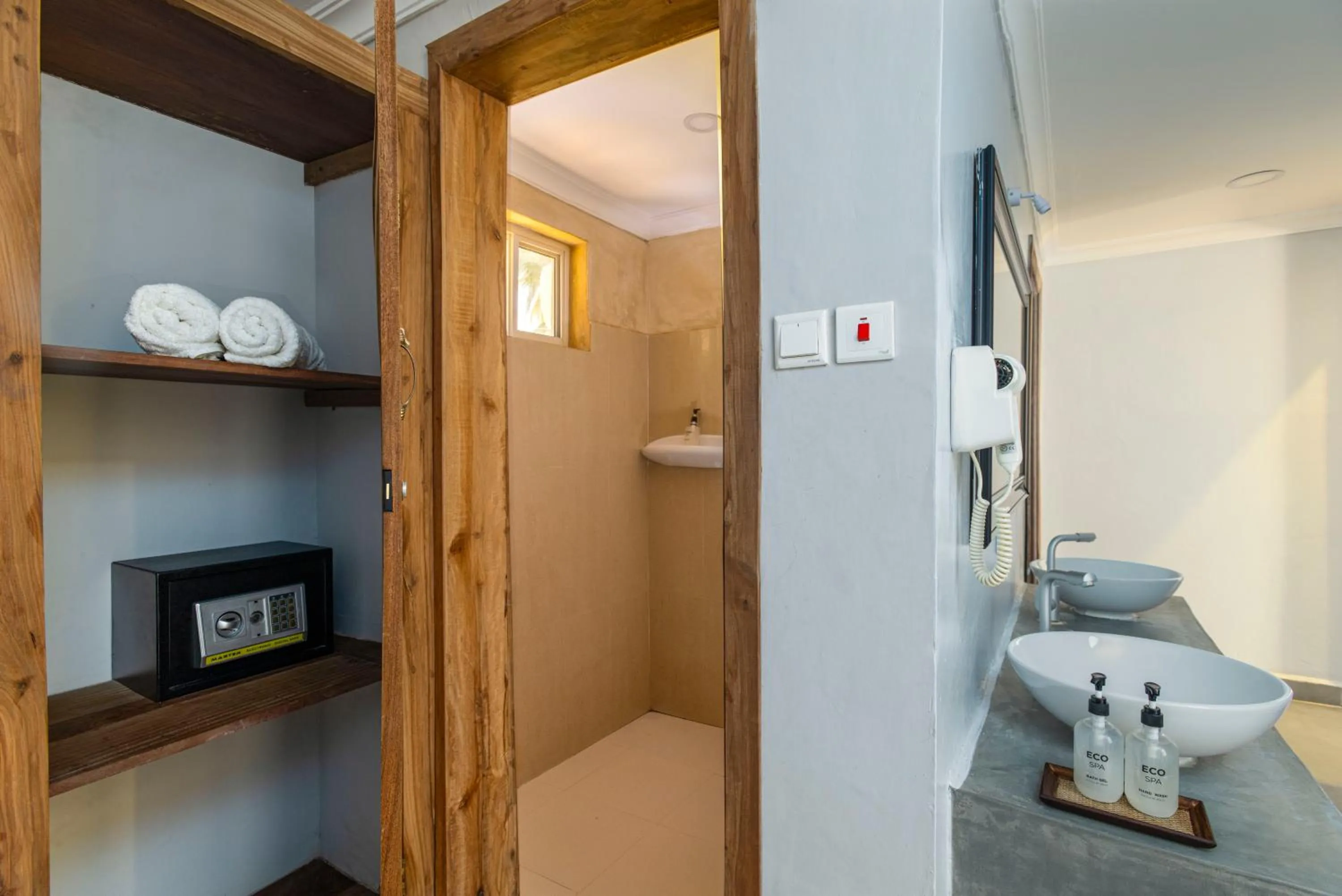 Bathroom in Paje Beach Apartments & Hotel