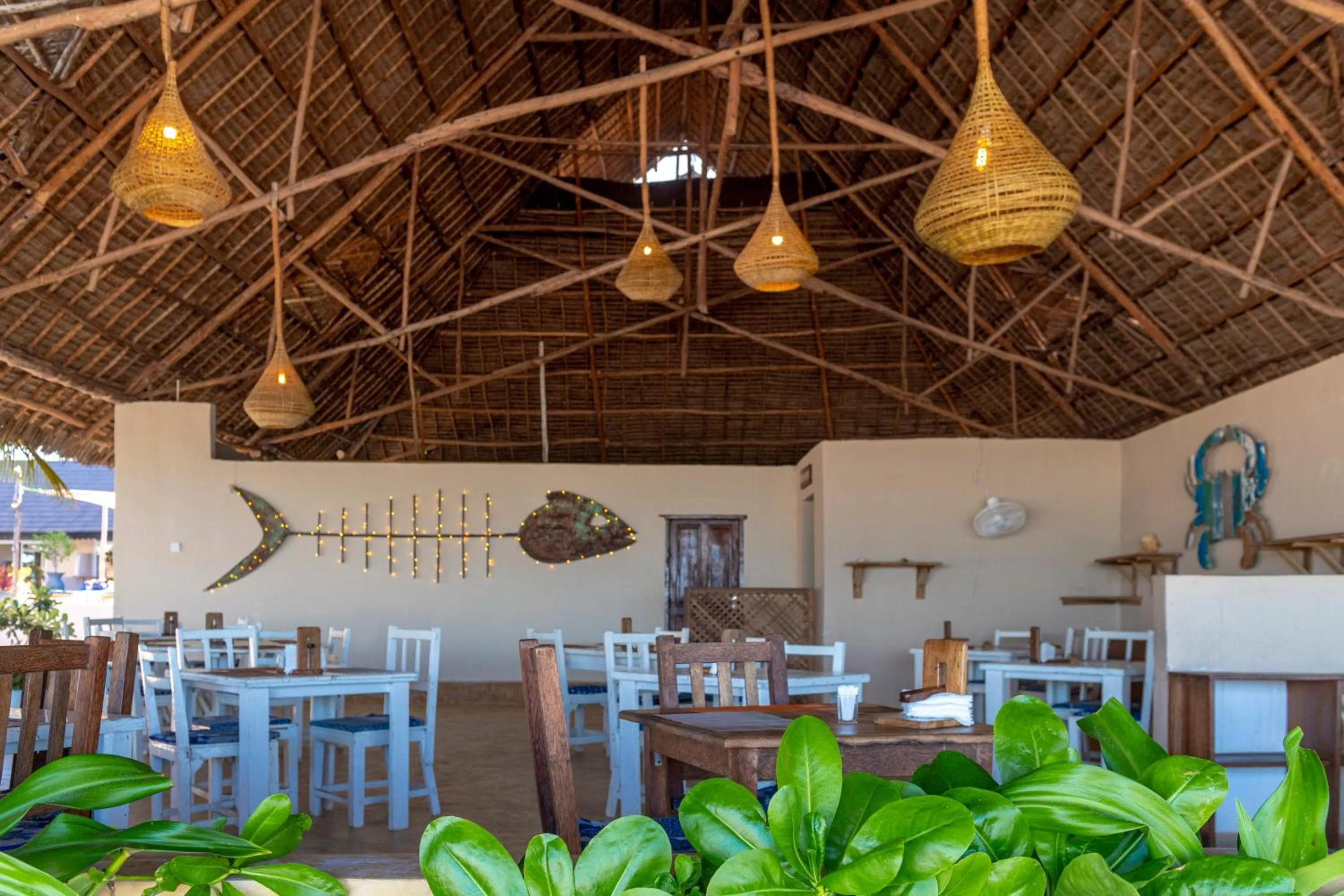 Restaurant/places to eat in Paje Beach Apartments & Hotel