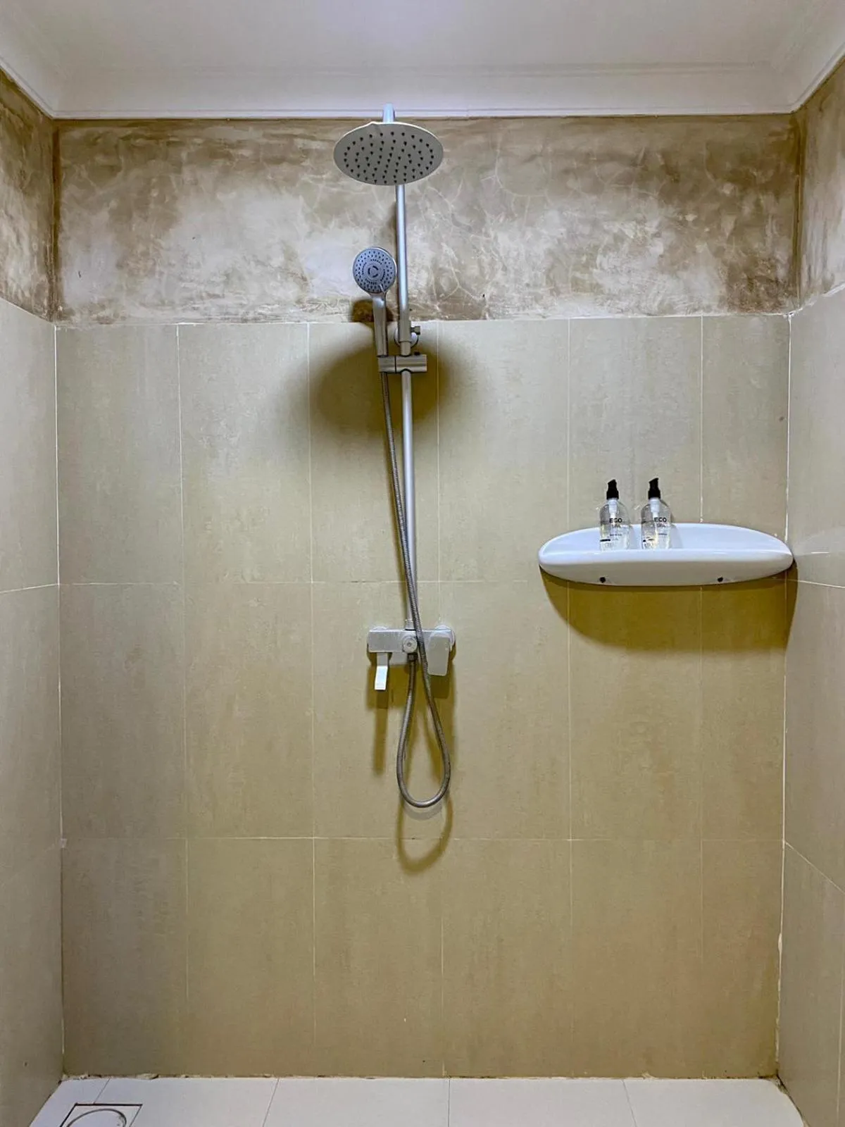 Shower in Paje Beach Apartments & Hotel