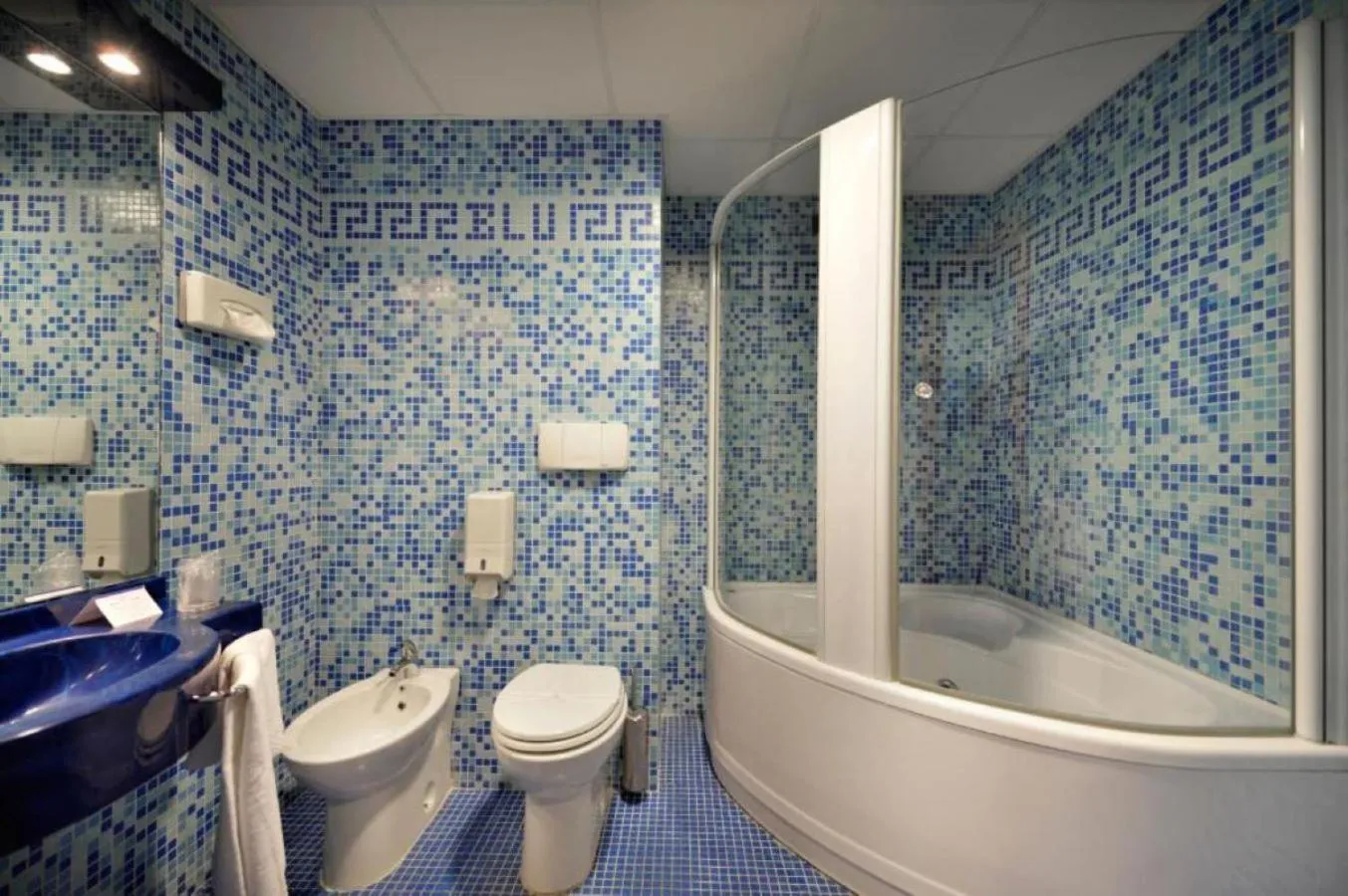 Bathroom in Blu Hotel - Sure Hotel Collection by Best Western