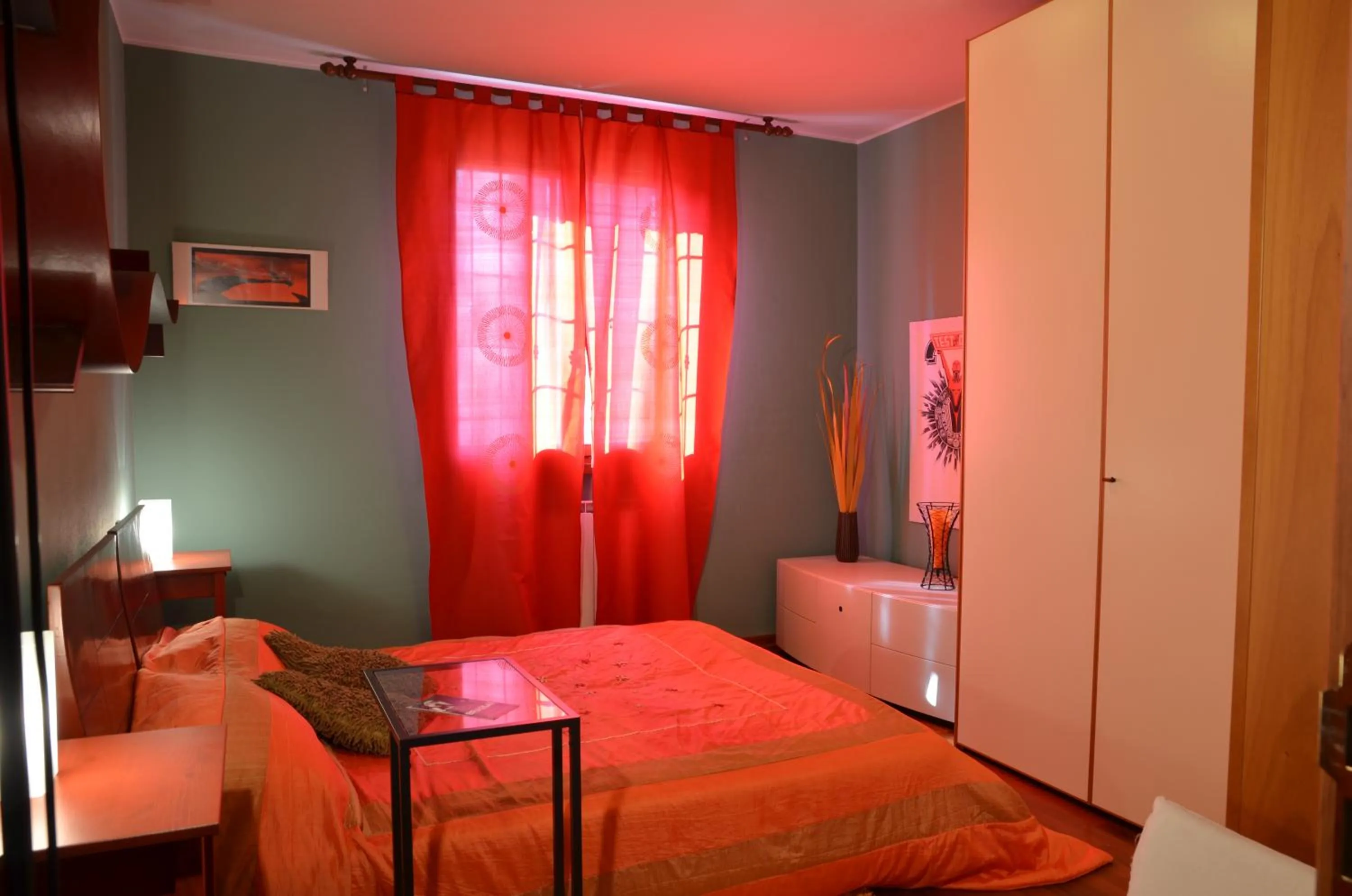 Photo of the whole room, Bed in La Casetta