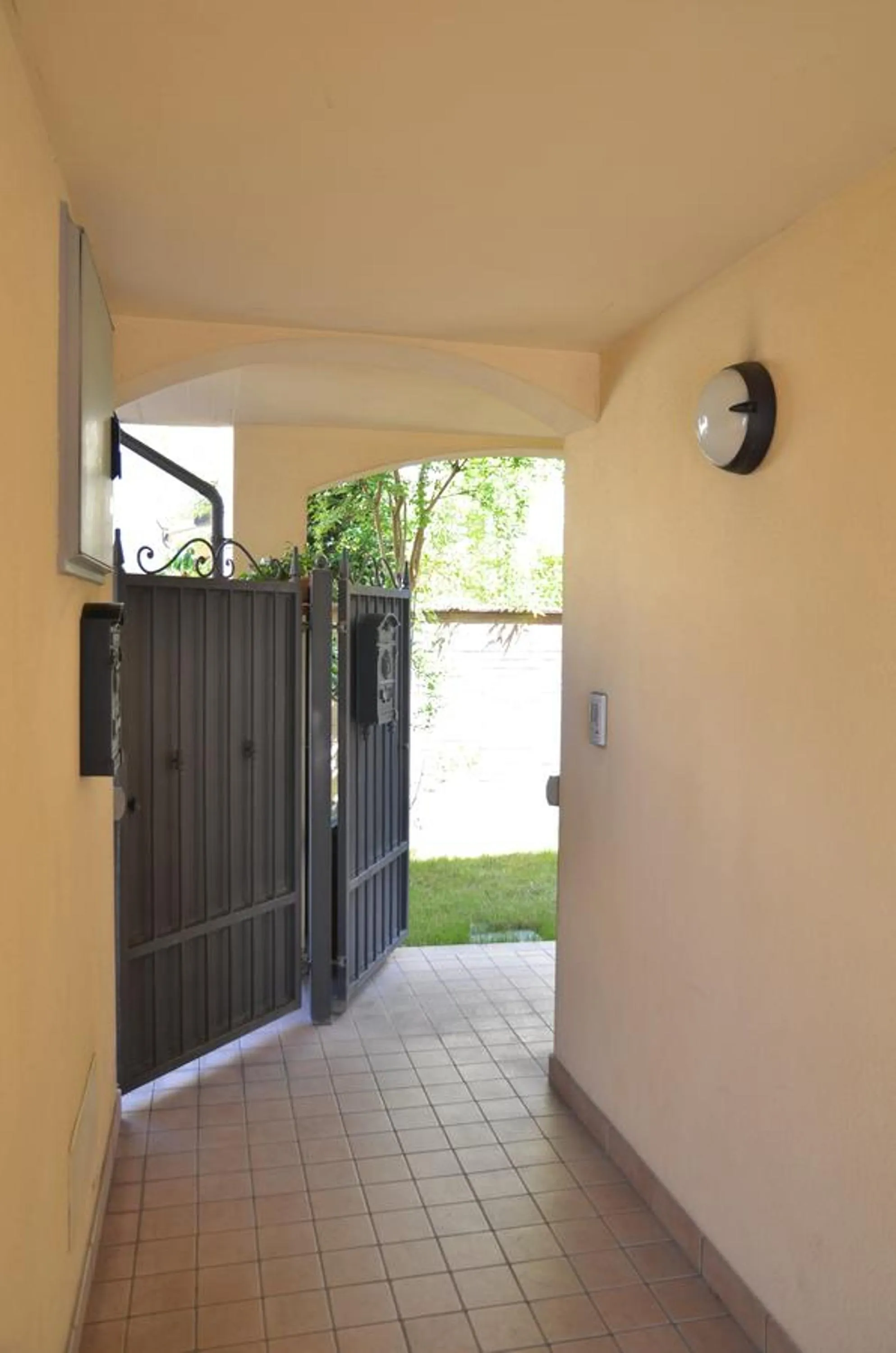 Facade/entrance in La Casetta