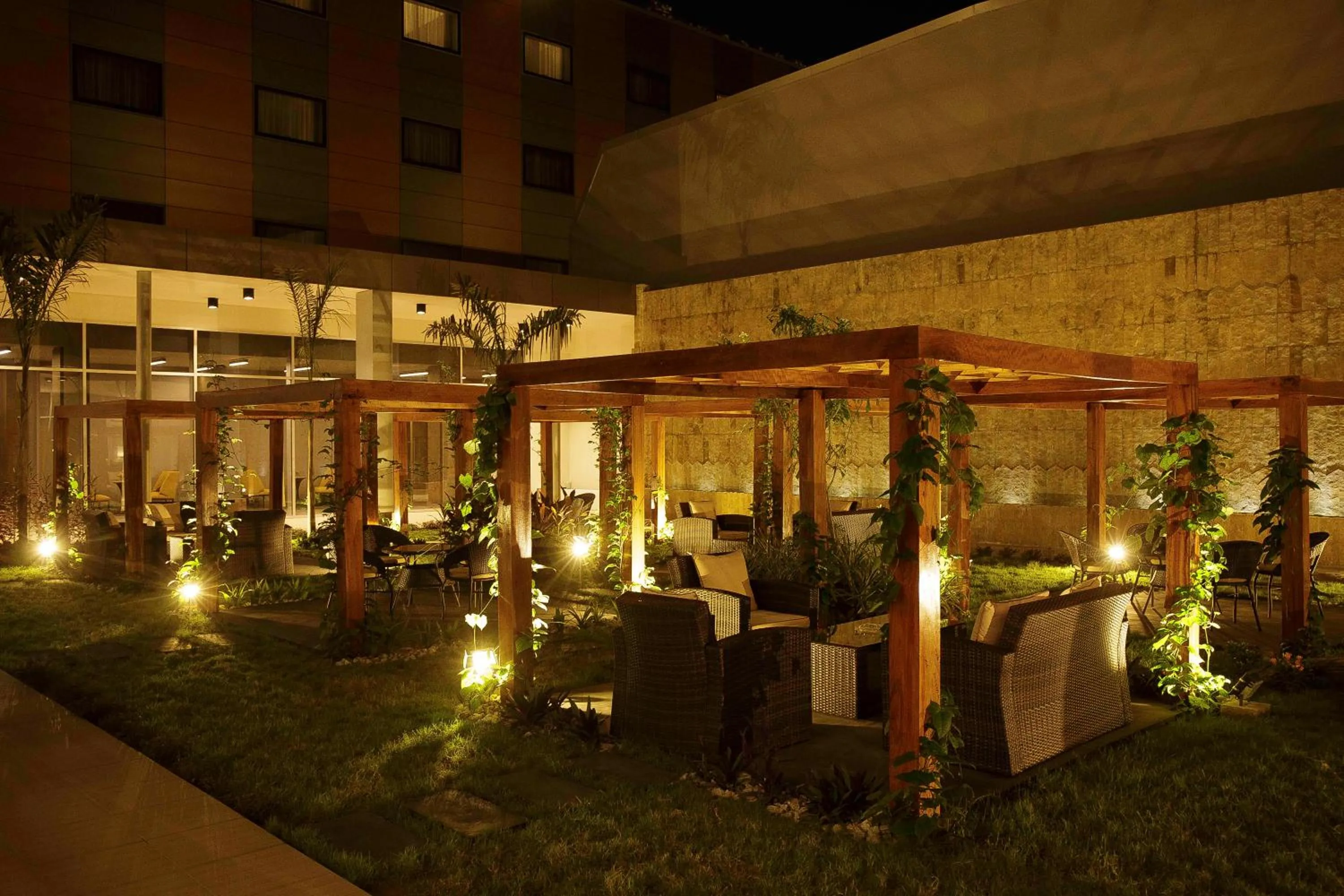 Garden in Radisson Blu Hotel, Abidjan Airport