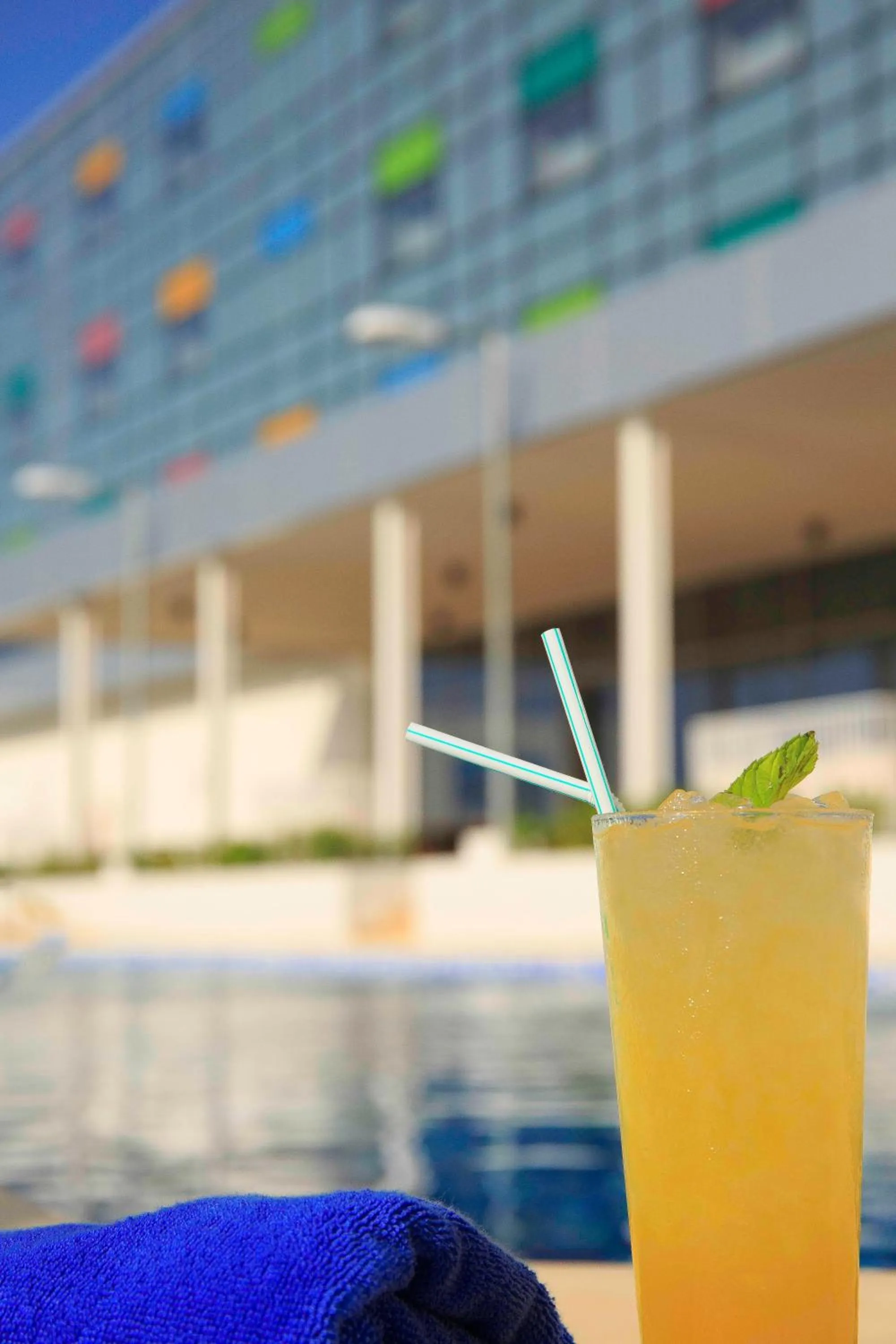 Swimming pool in Radisson Blu Hotel, Abidjan Airport