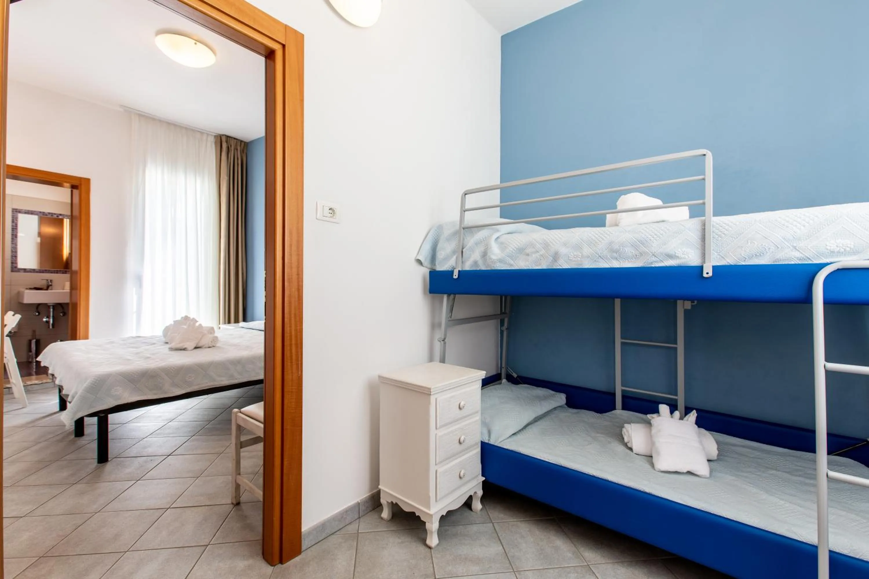 bunk bed, Bed in Hotel Jole