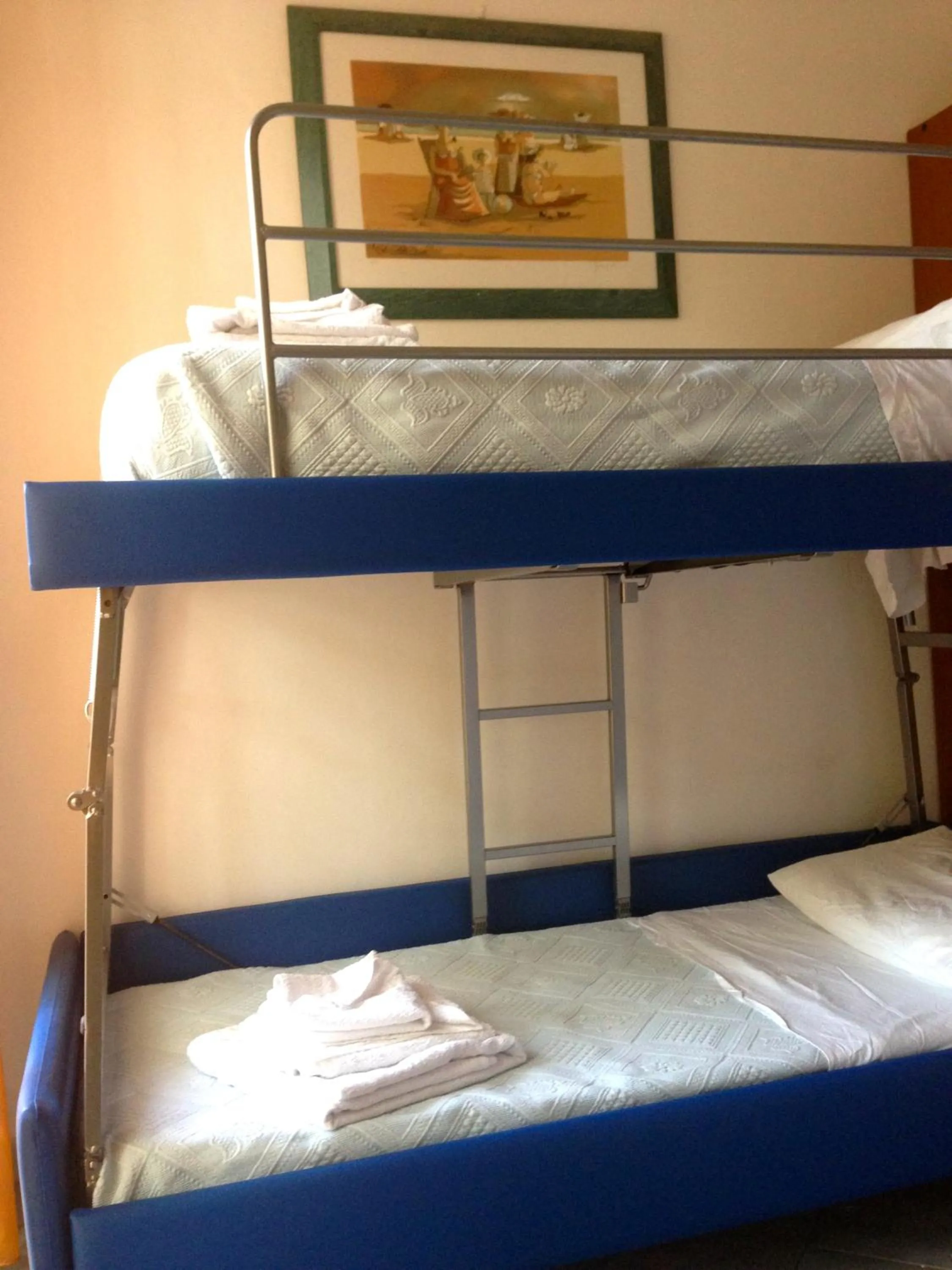 bunk bed, Bed in Hotel Jole