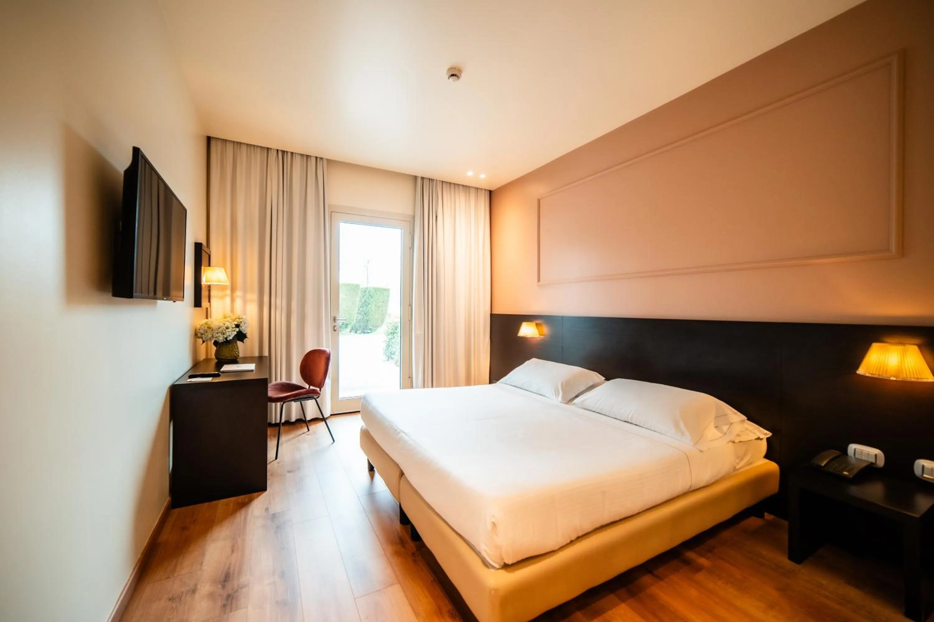 Bed in Hotel Capolago