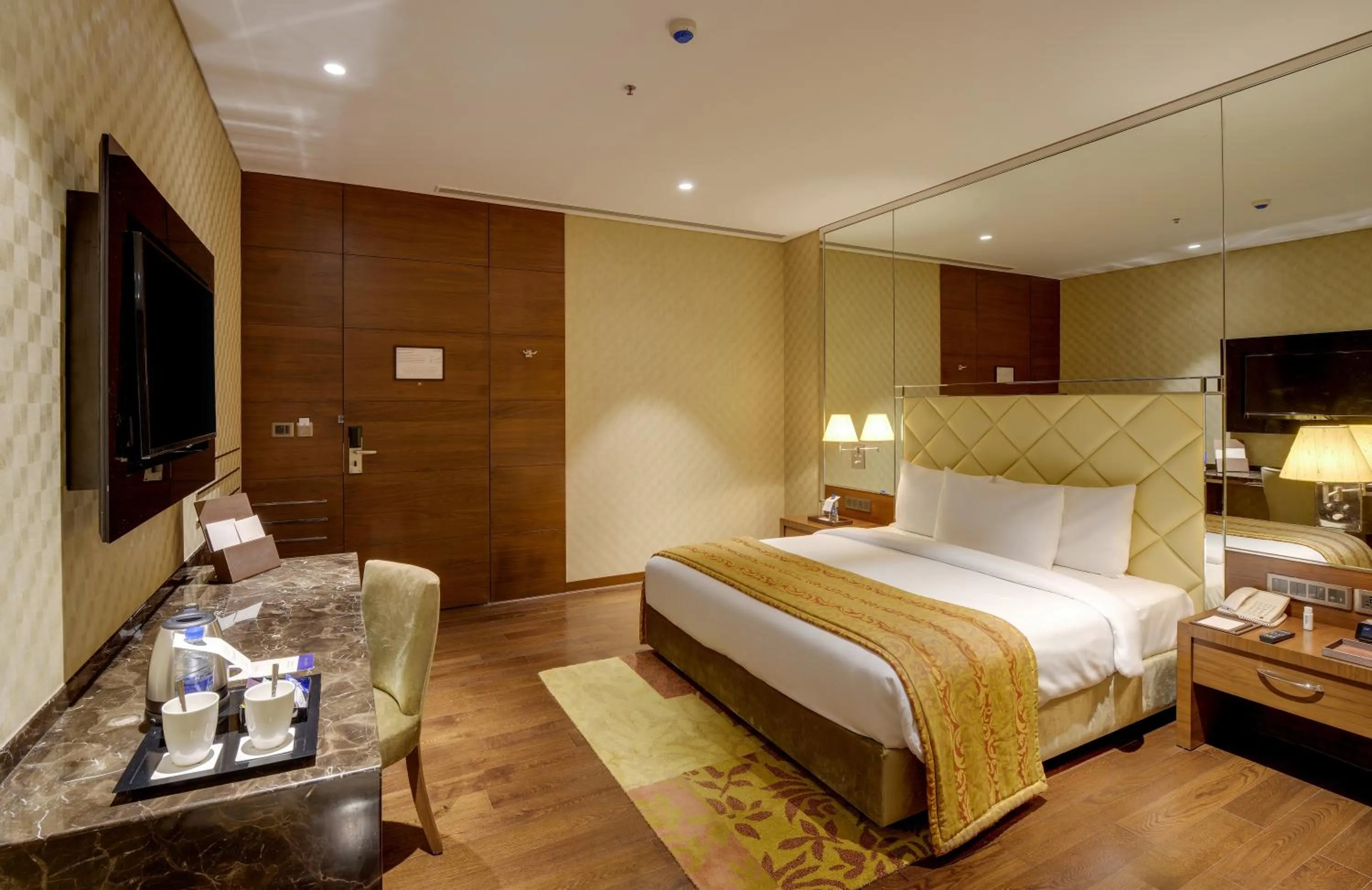 Bedroom, Bed in Niranta Transit Hotel Mumbai Airport - At Arrivals