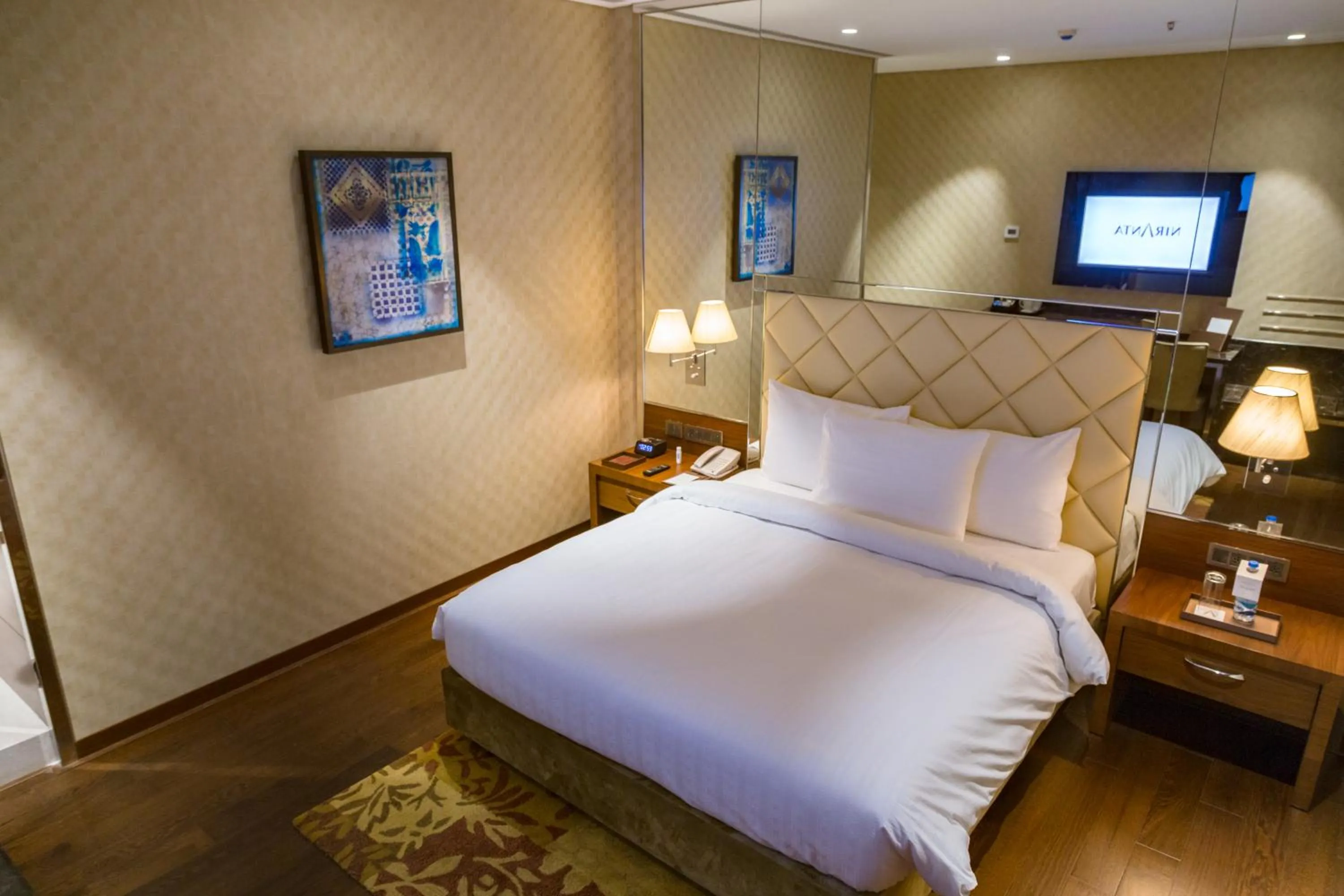 Bedroom, Bed in Niranta Transit Hotel Mumbai Airport - At Arrivals