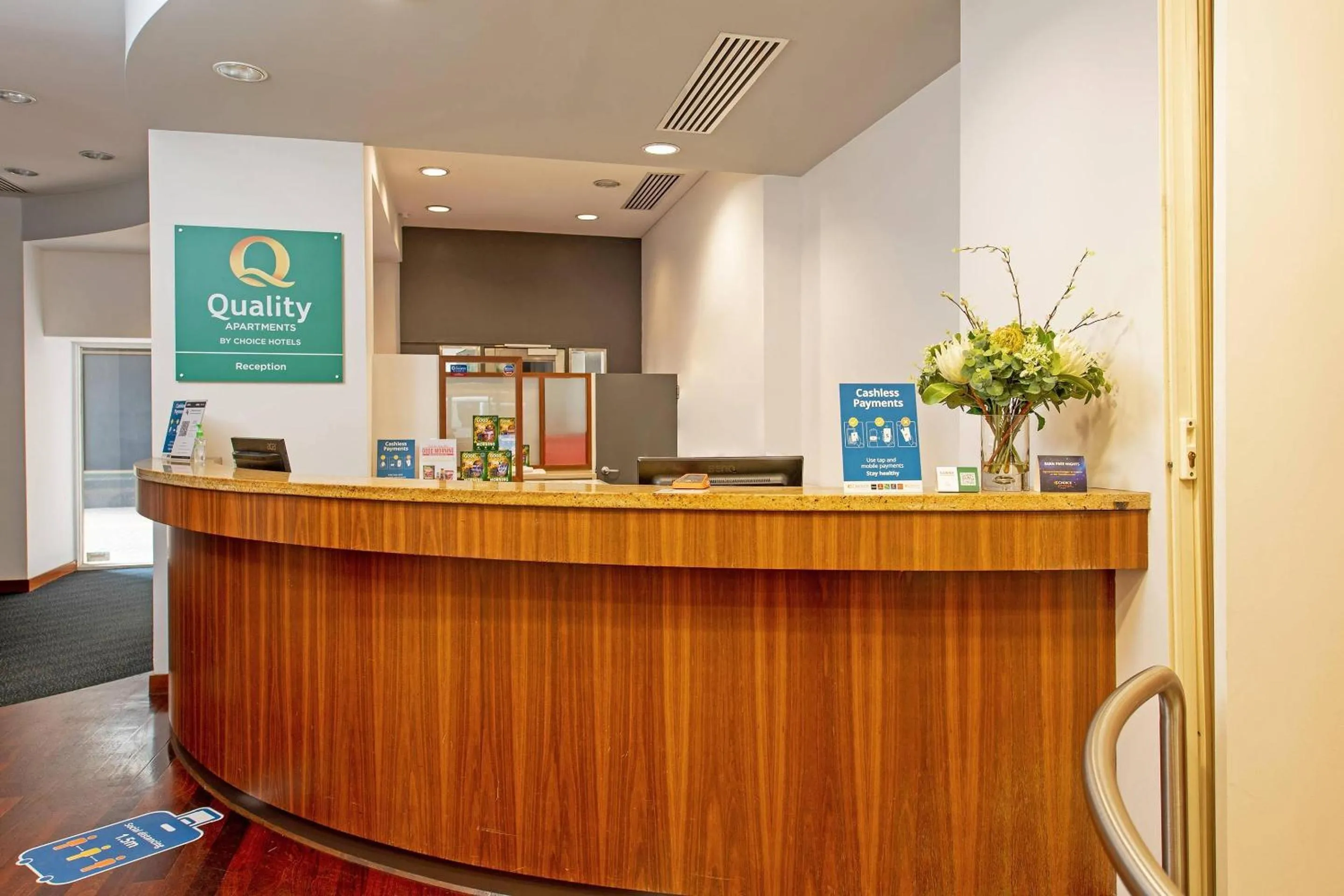 Lobby or reception in Quality Apartments Adelaide Central
