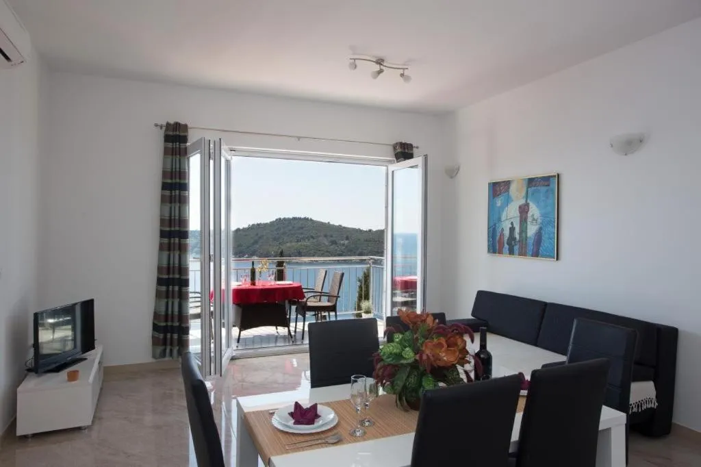 Apartments Villa Ari