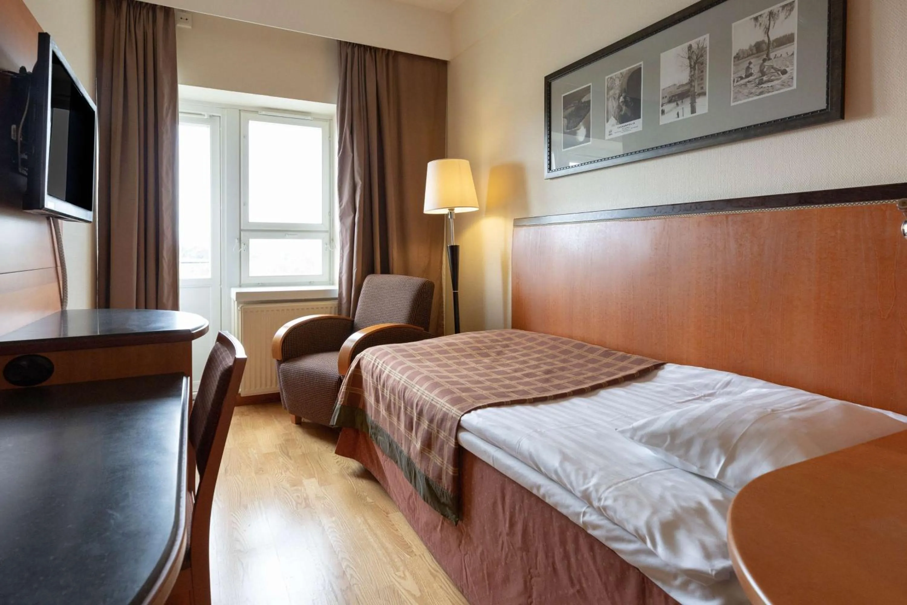 Bedroom, Bed in Scandic Aulanko