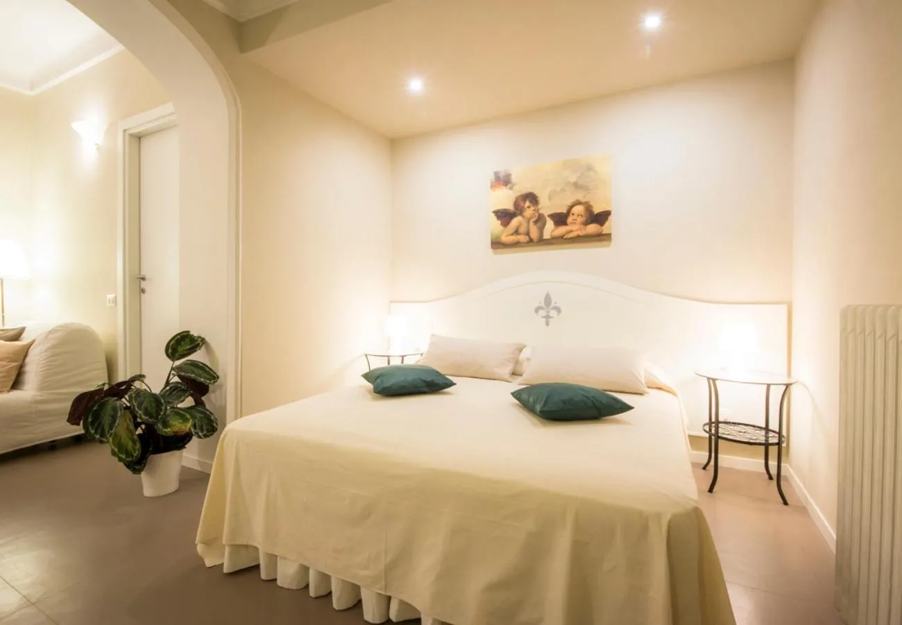 Santa Maria Novella Modern Apartment