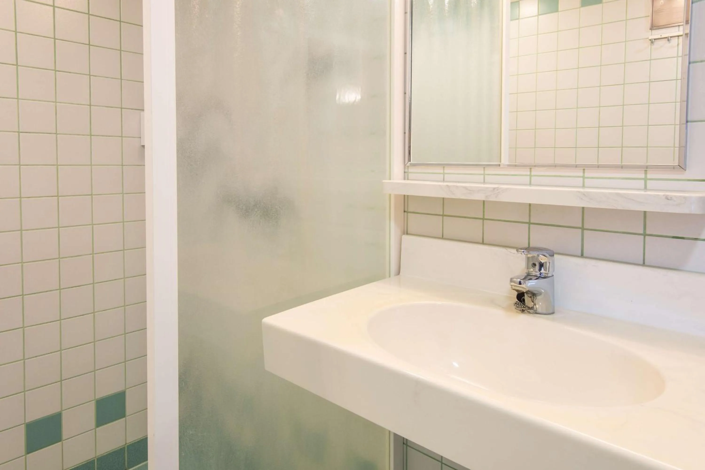 Bathroom in Scandic Waskia