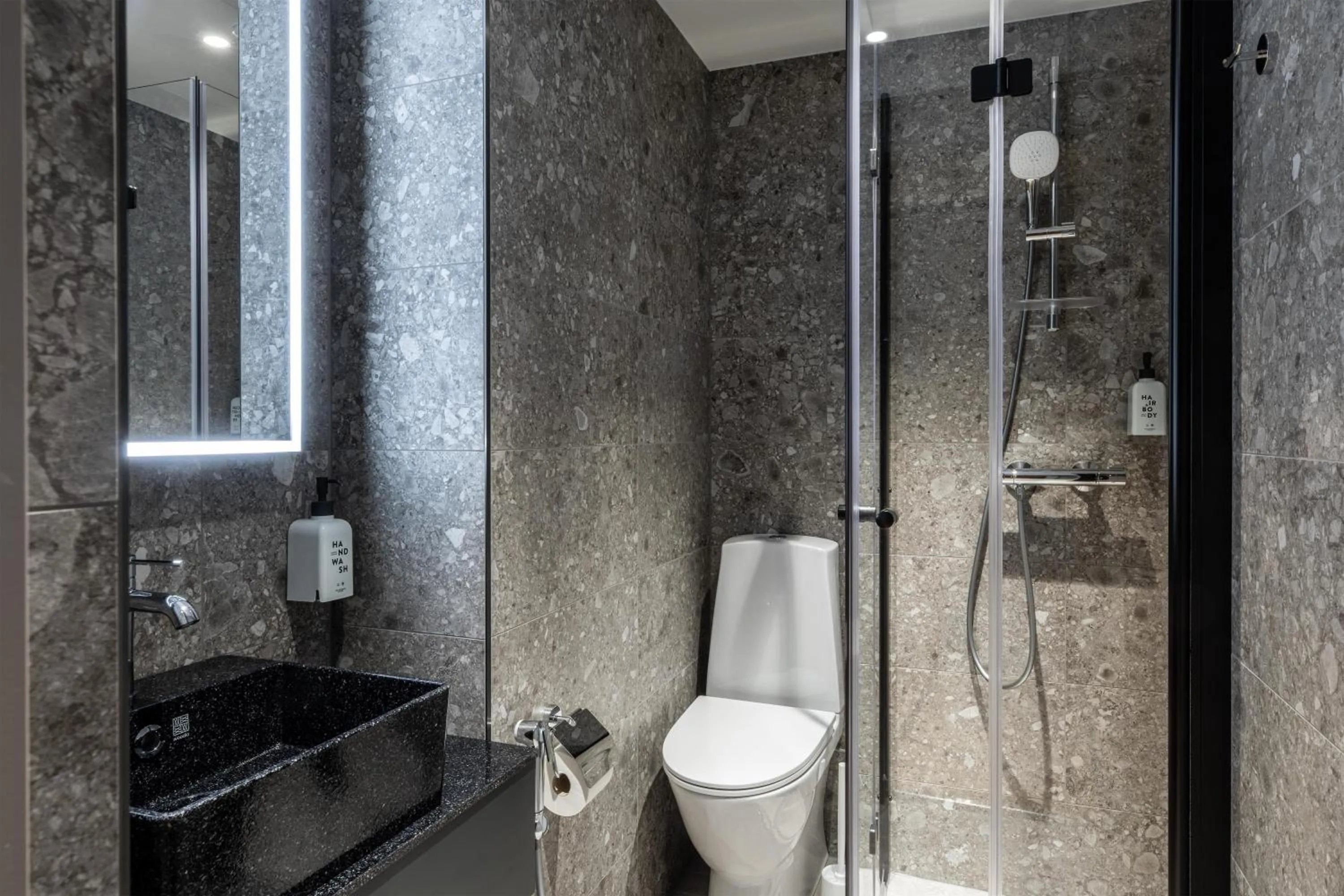 Bathroom in Scandic Pohjanhovi