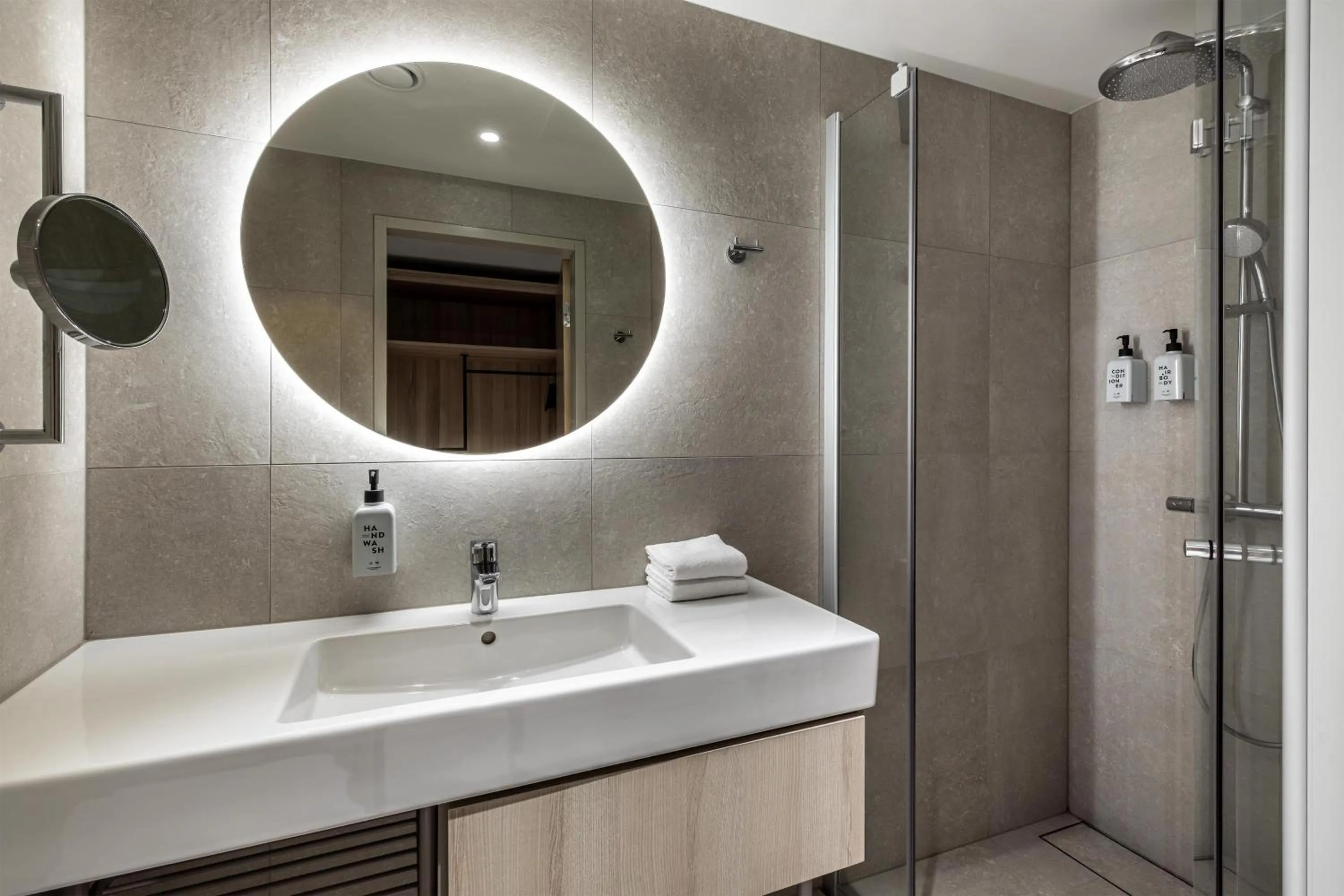 Bathroom in Scandic Pohjanhovi