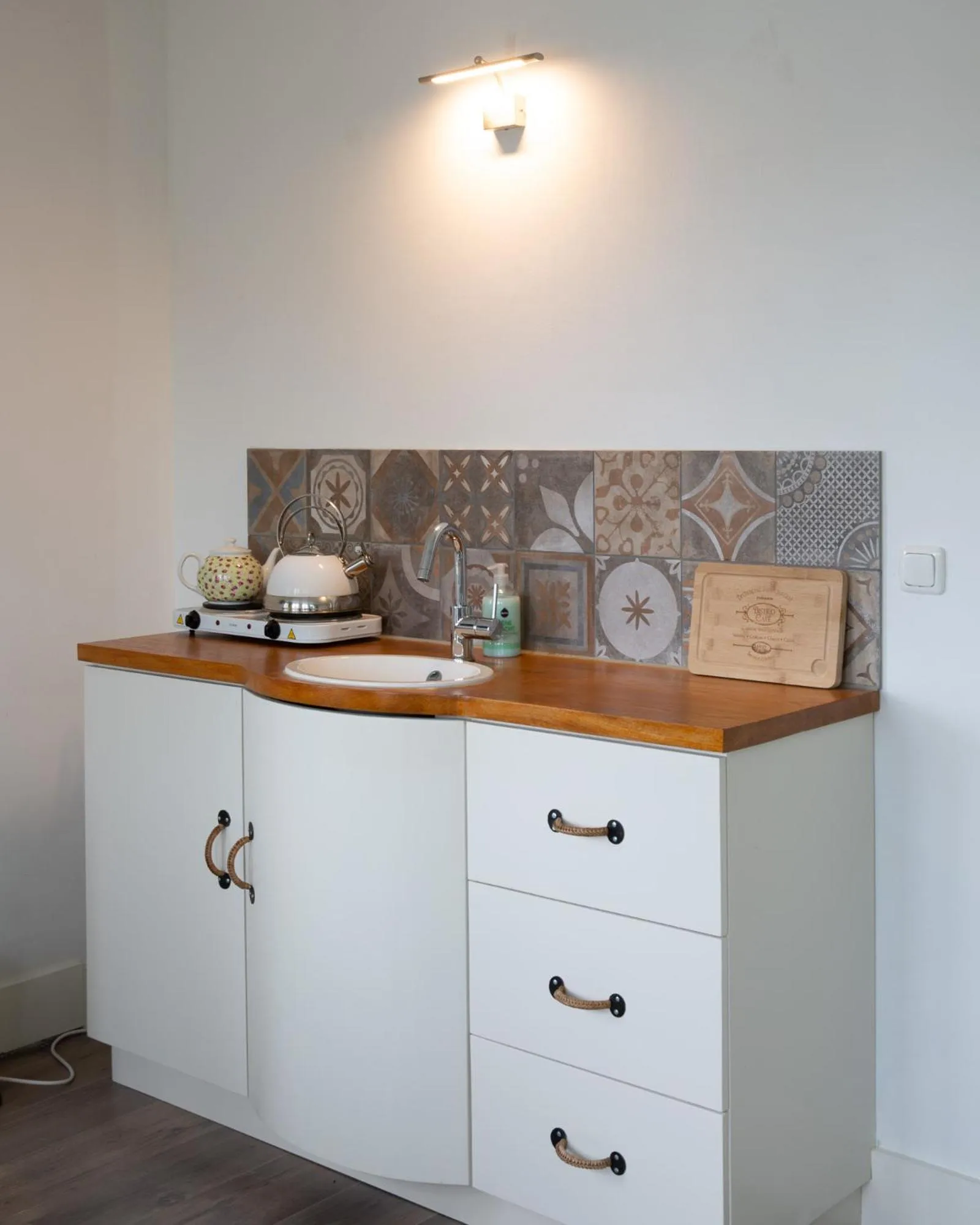 Decorative detail in El Puerto Bed and Breakfast