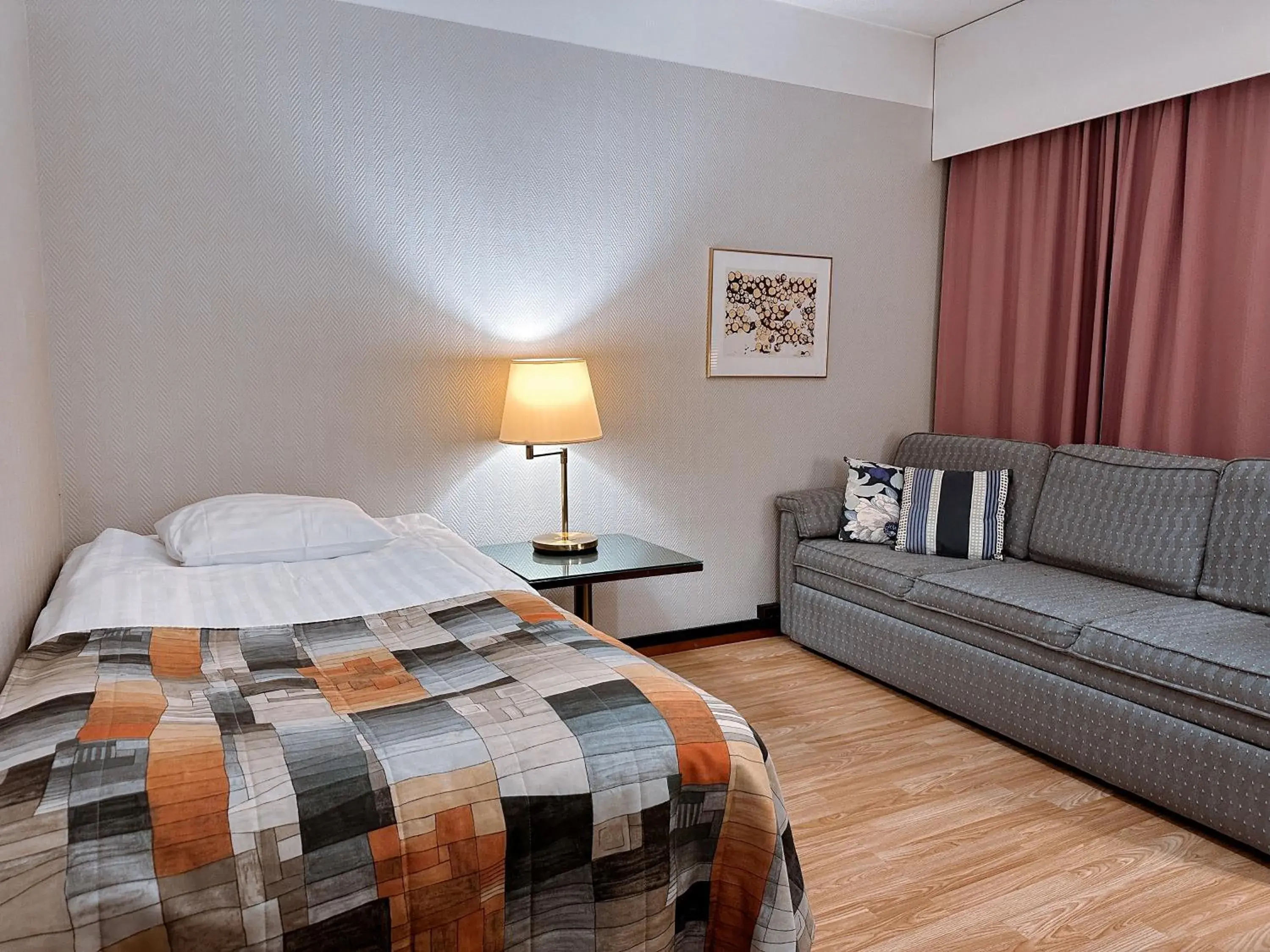 Single Room in Hotel Sommelo Single Room in Hotel Sommelo