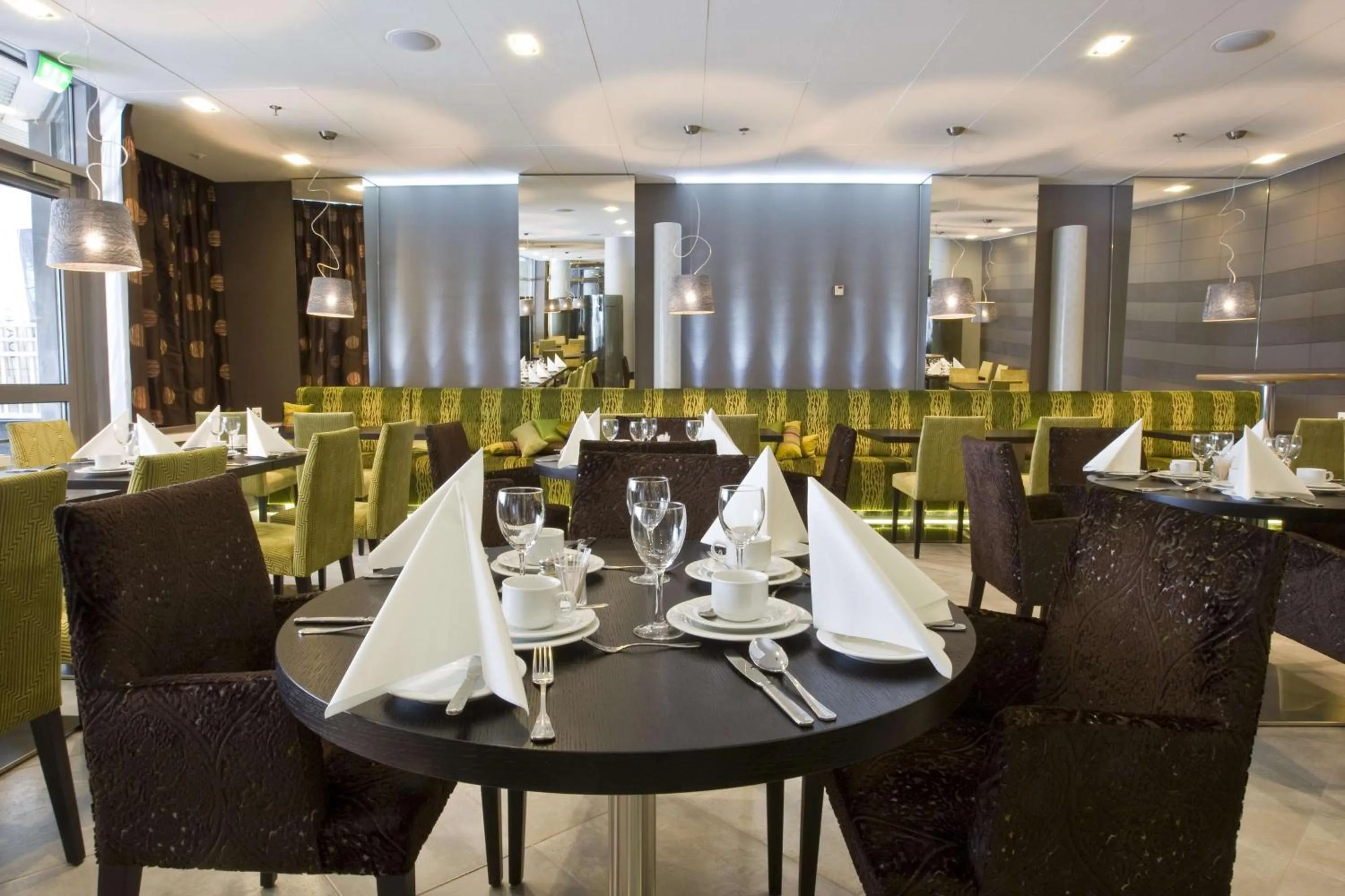 Restaurant/places to eat in Scandic Patria