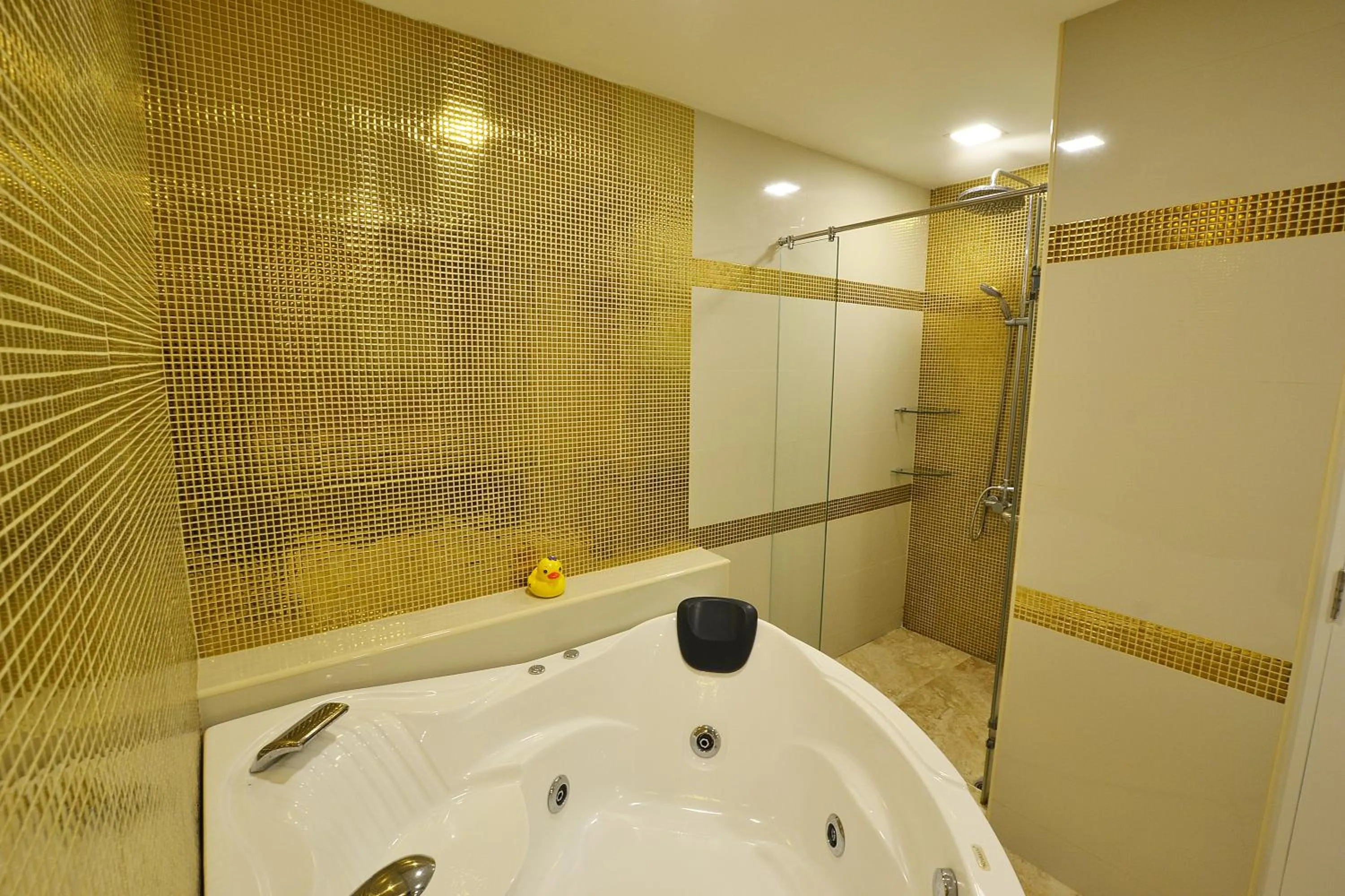 View Talay 6 Pattaya Beach by CANDO