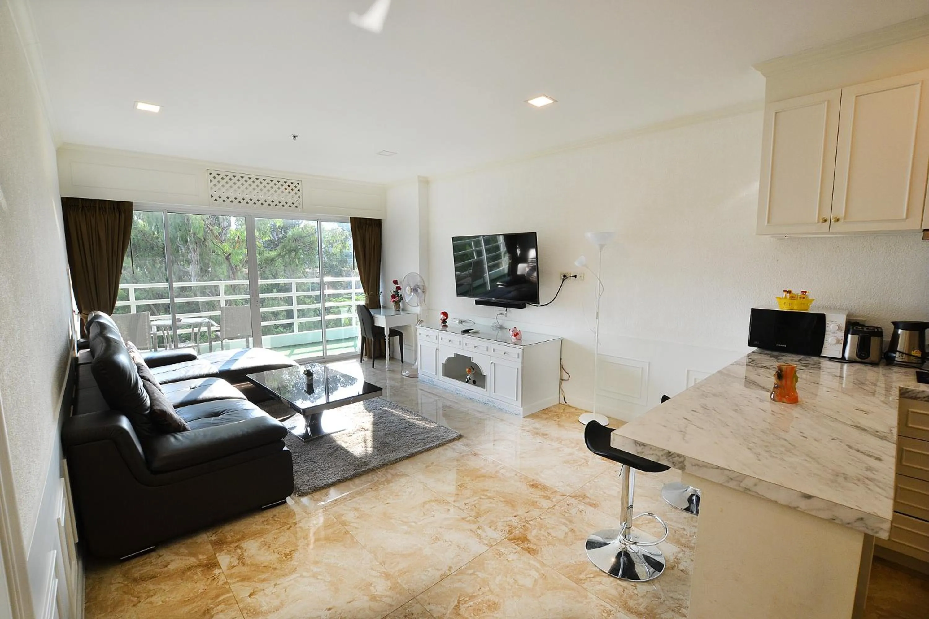 View Talay 6 Pattaya Beach by CANDO