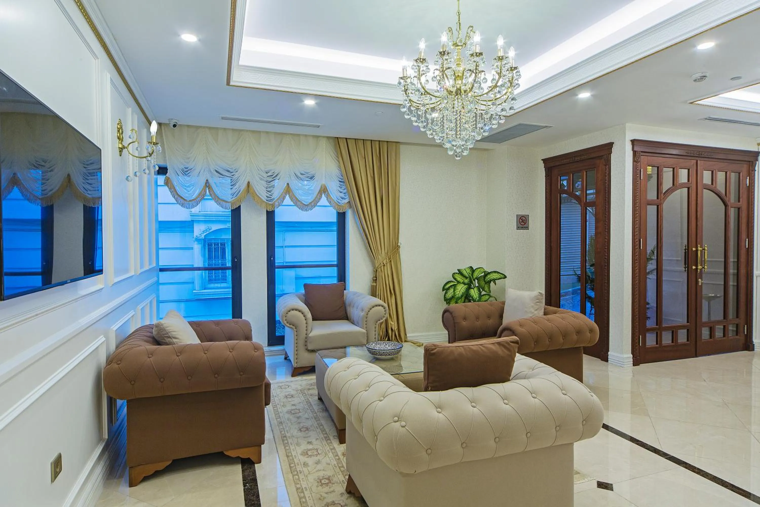 Lobby or reception in Grand Naki Hotel