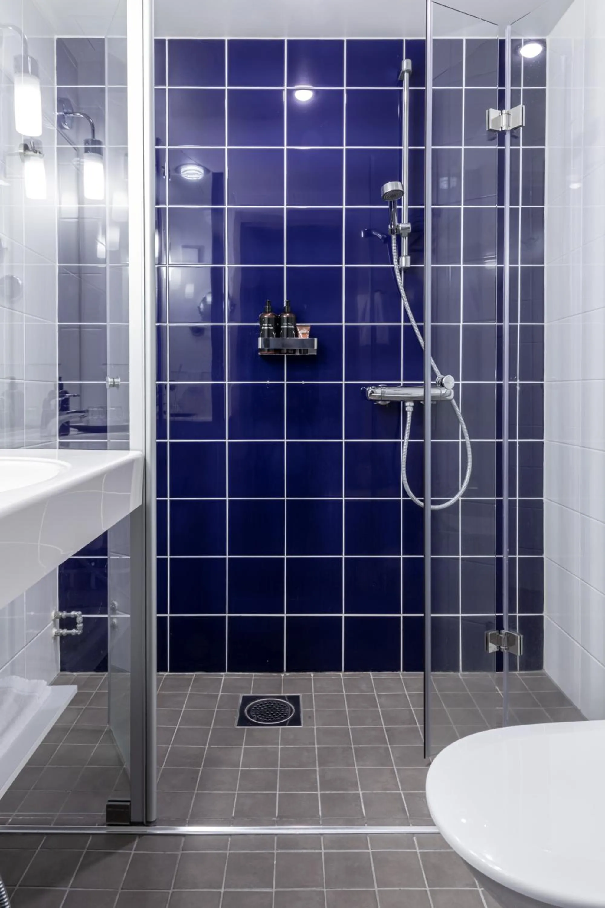 Shower in Lapland Hotels Kuopio