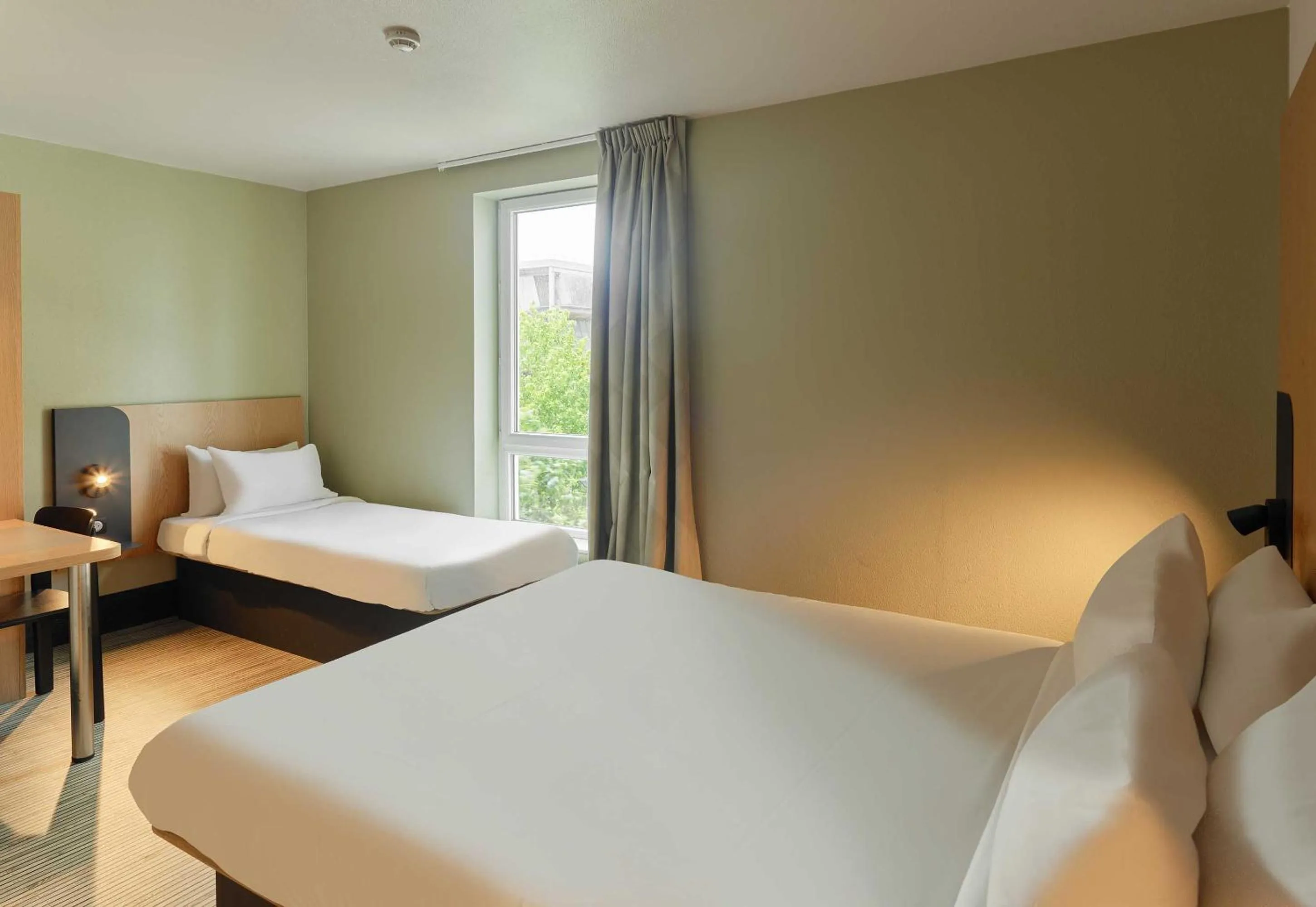 Bedroom, Bed in B&B HOTEL Paris Est Bobigny Université