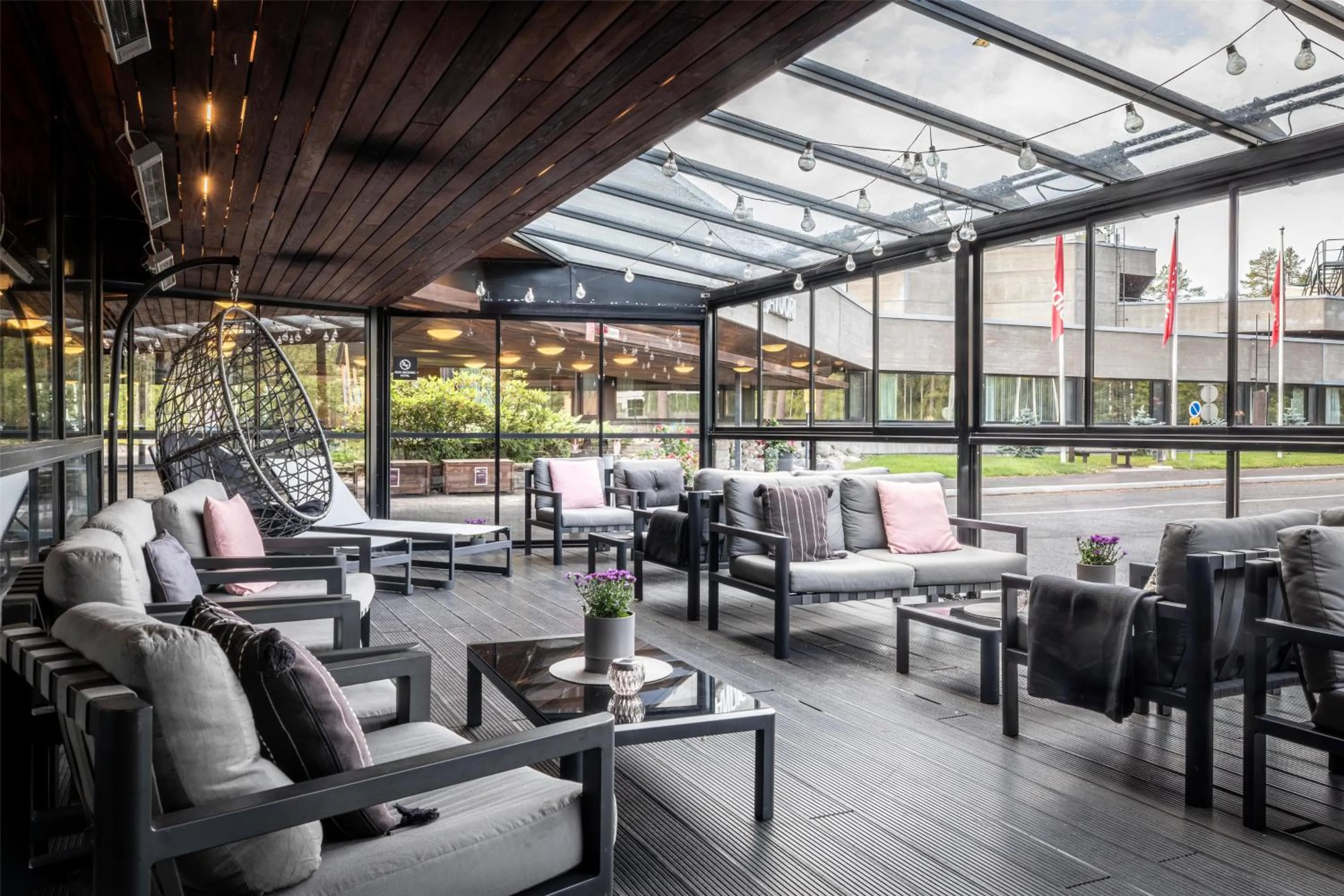 Restaurant/places to eat in Scandic Laajavuori