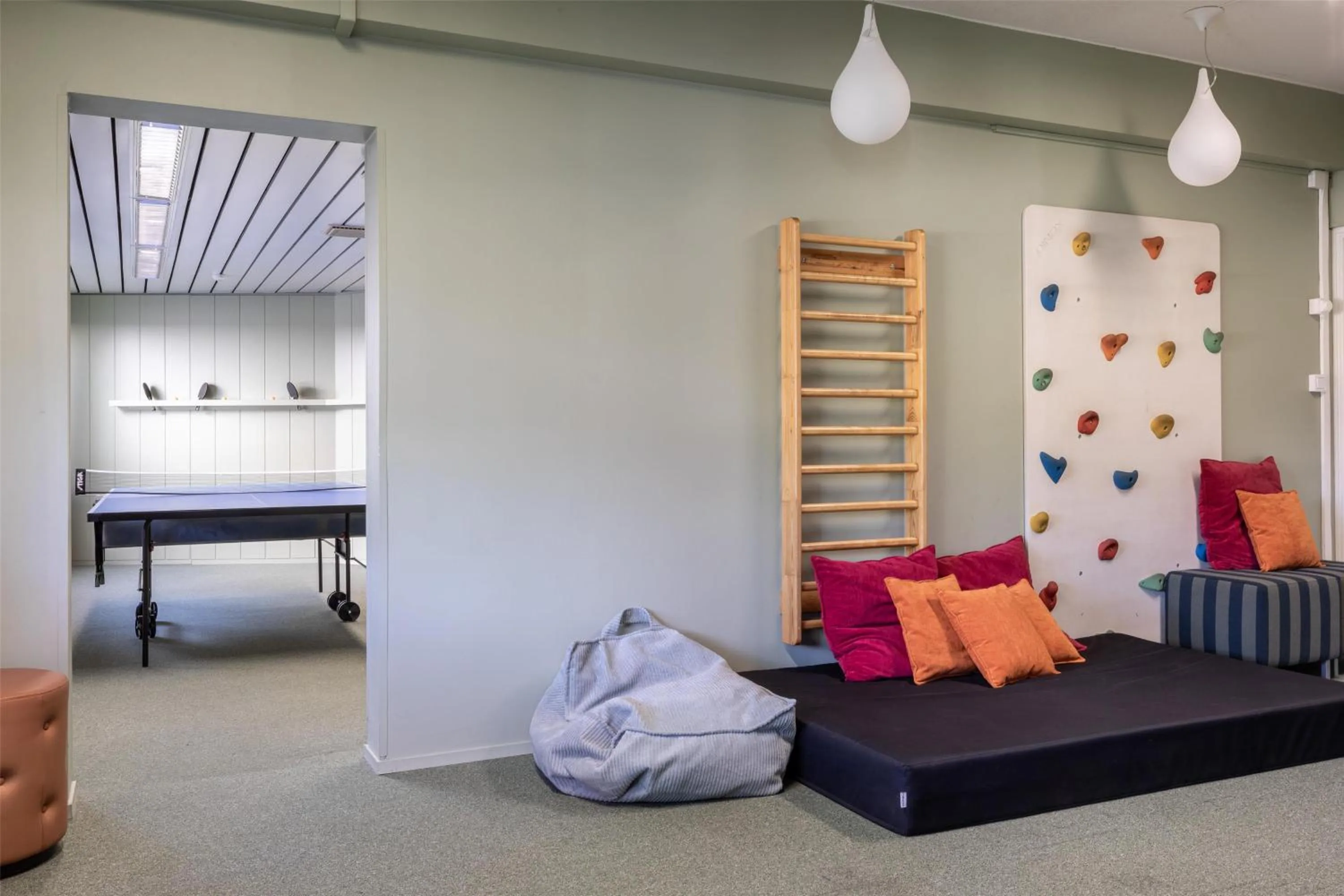 Property building, Bed in Scandic Laajavuori