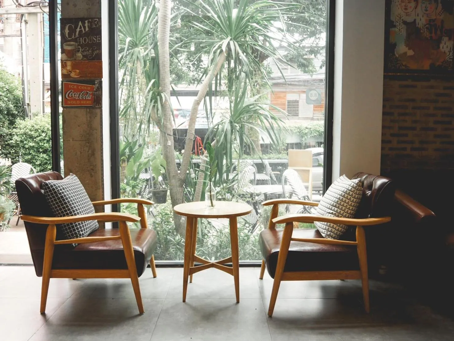 Living room in Give Me 5 Hostel