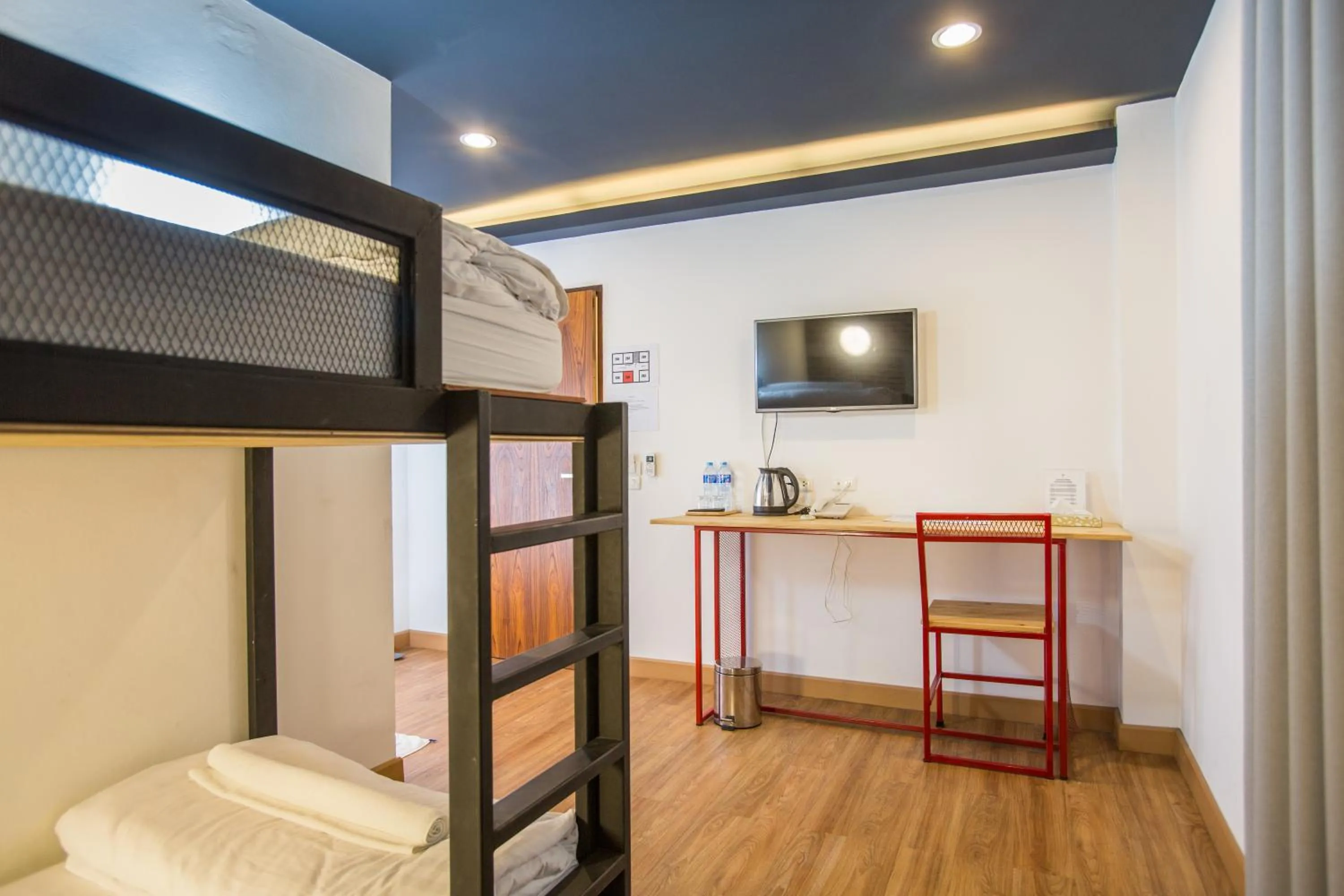 Bedroom in Give Me 5 Hostel
