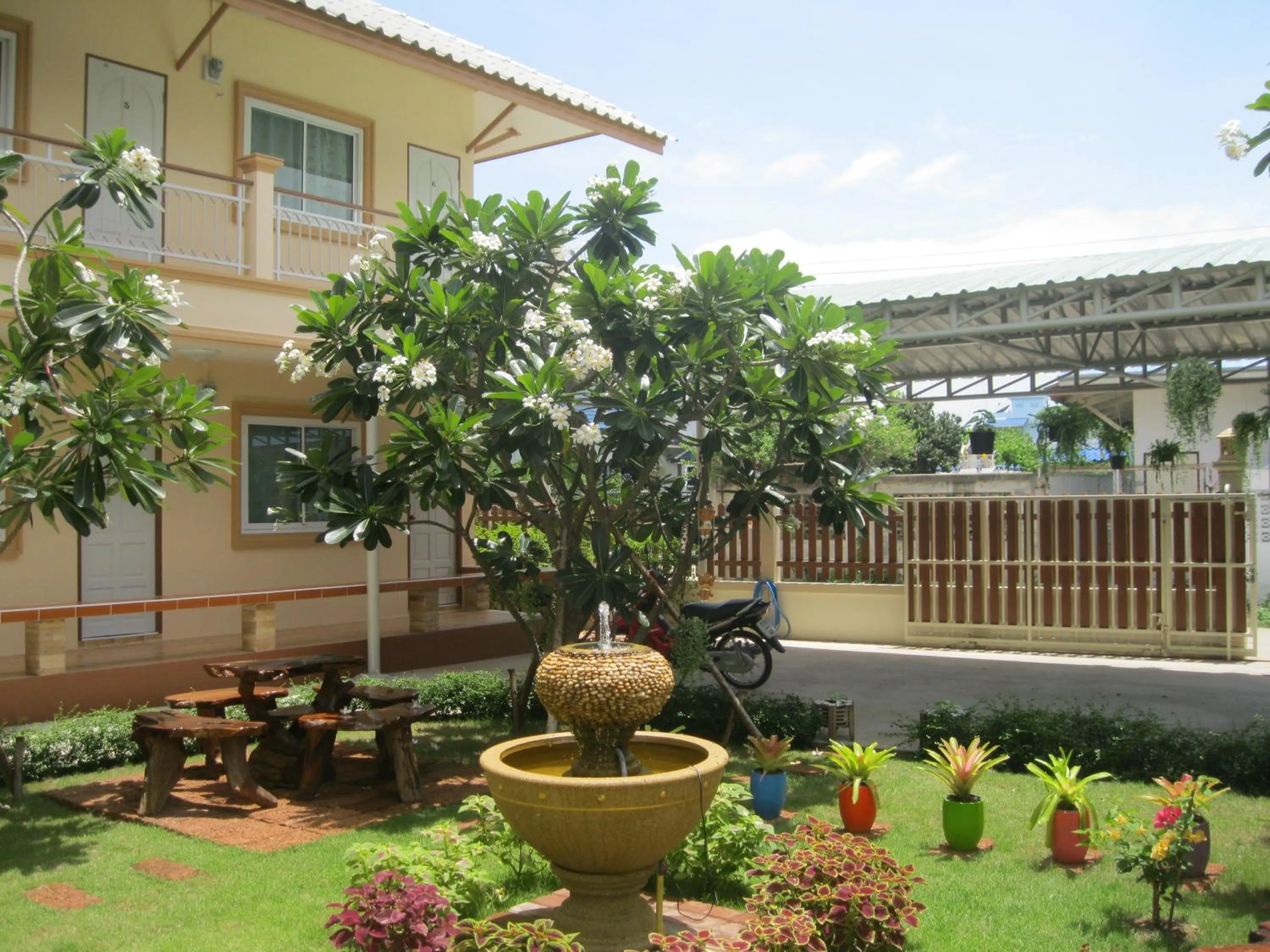 Garden in 2N Guesthouse