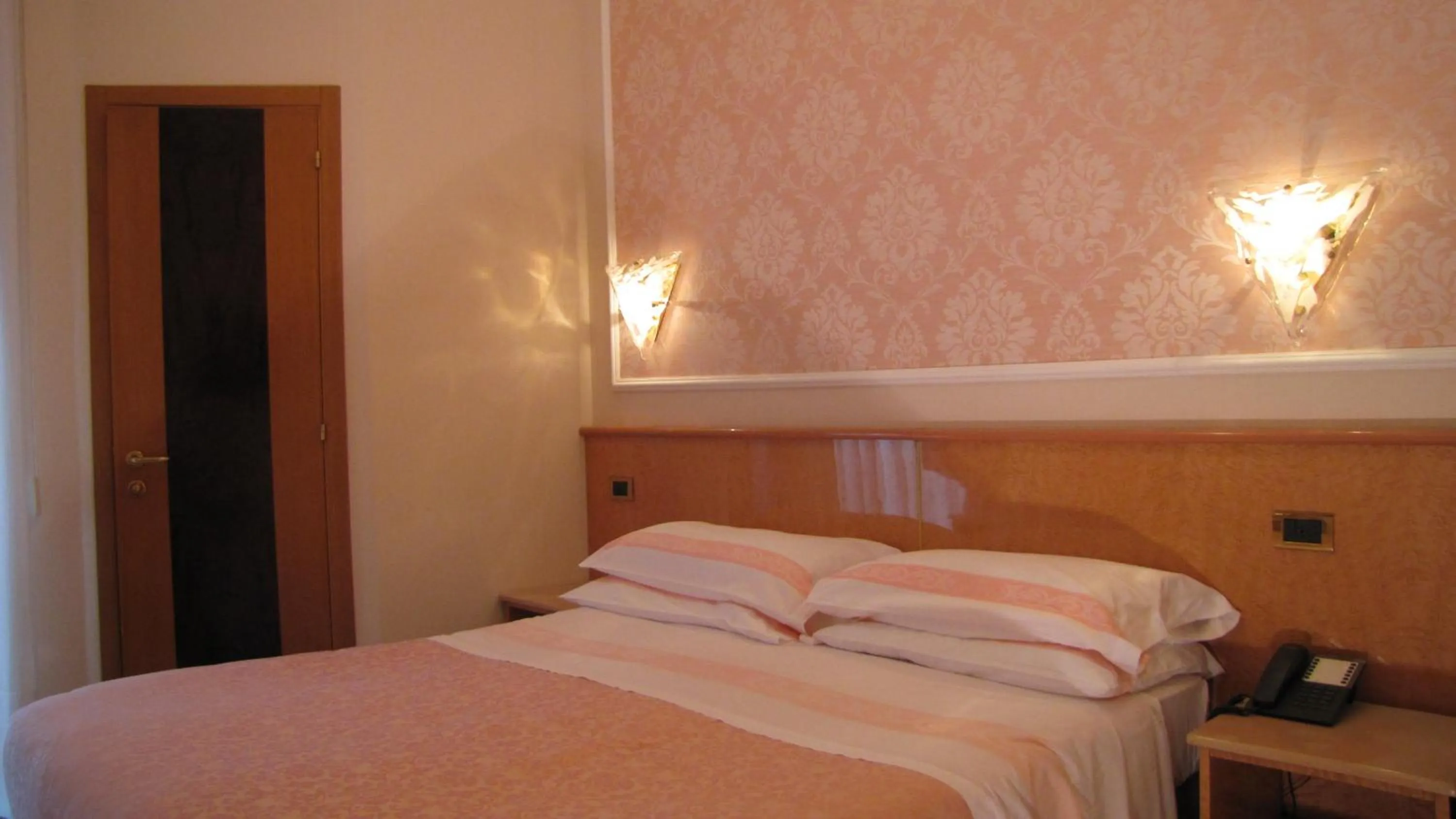 Bedroom in Hotel Lanterna