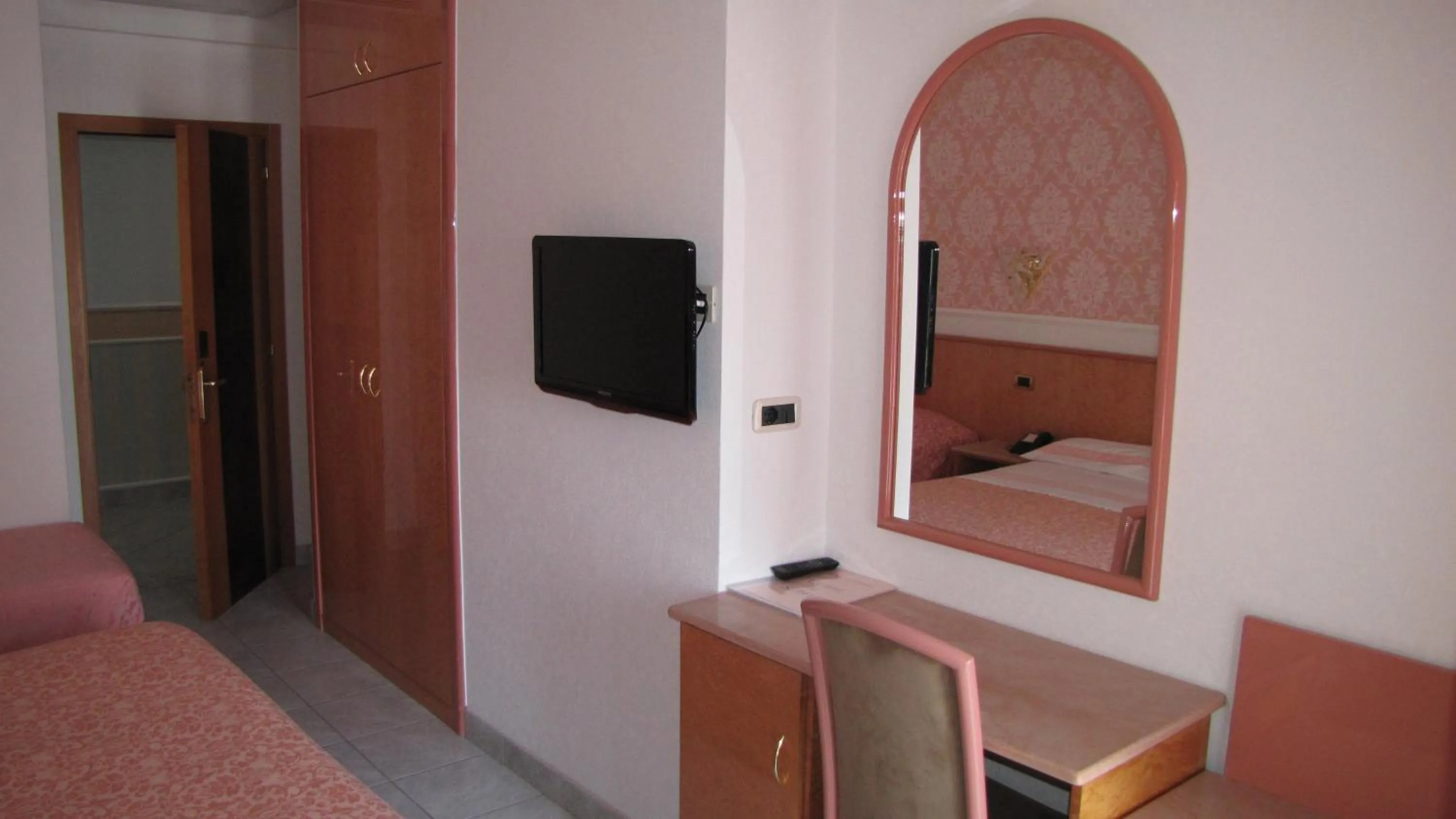 Bedroom in Hotel Lanterna