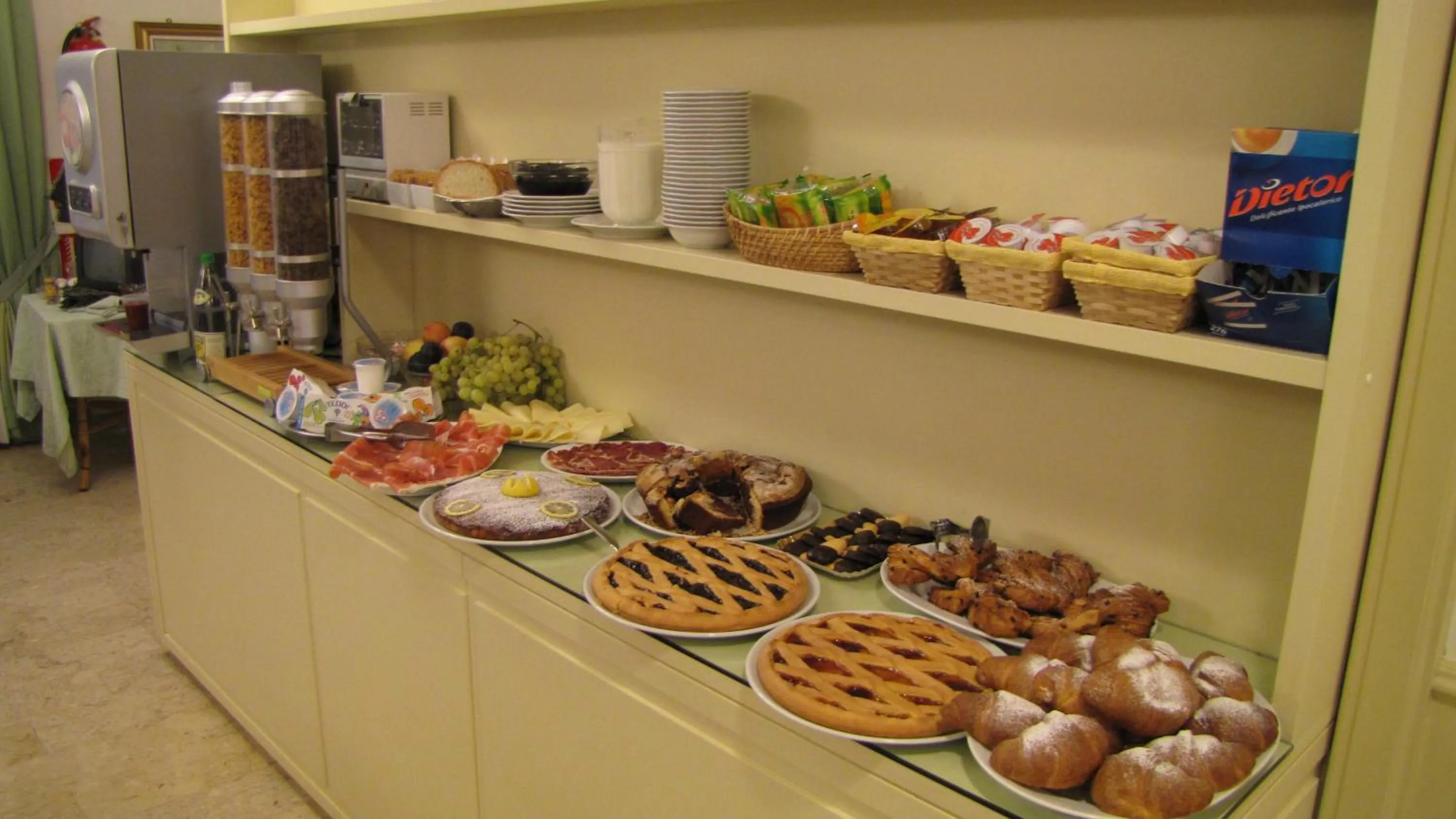 Restaurant/places to eat in Hotel Lanterna