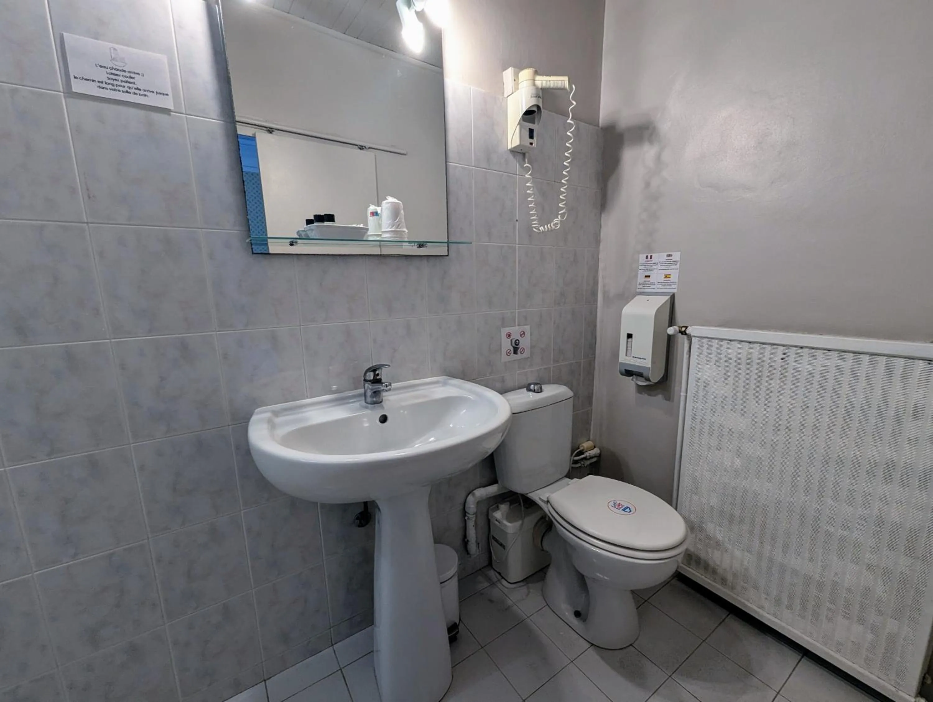 Toilet in L'Aiguebelle