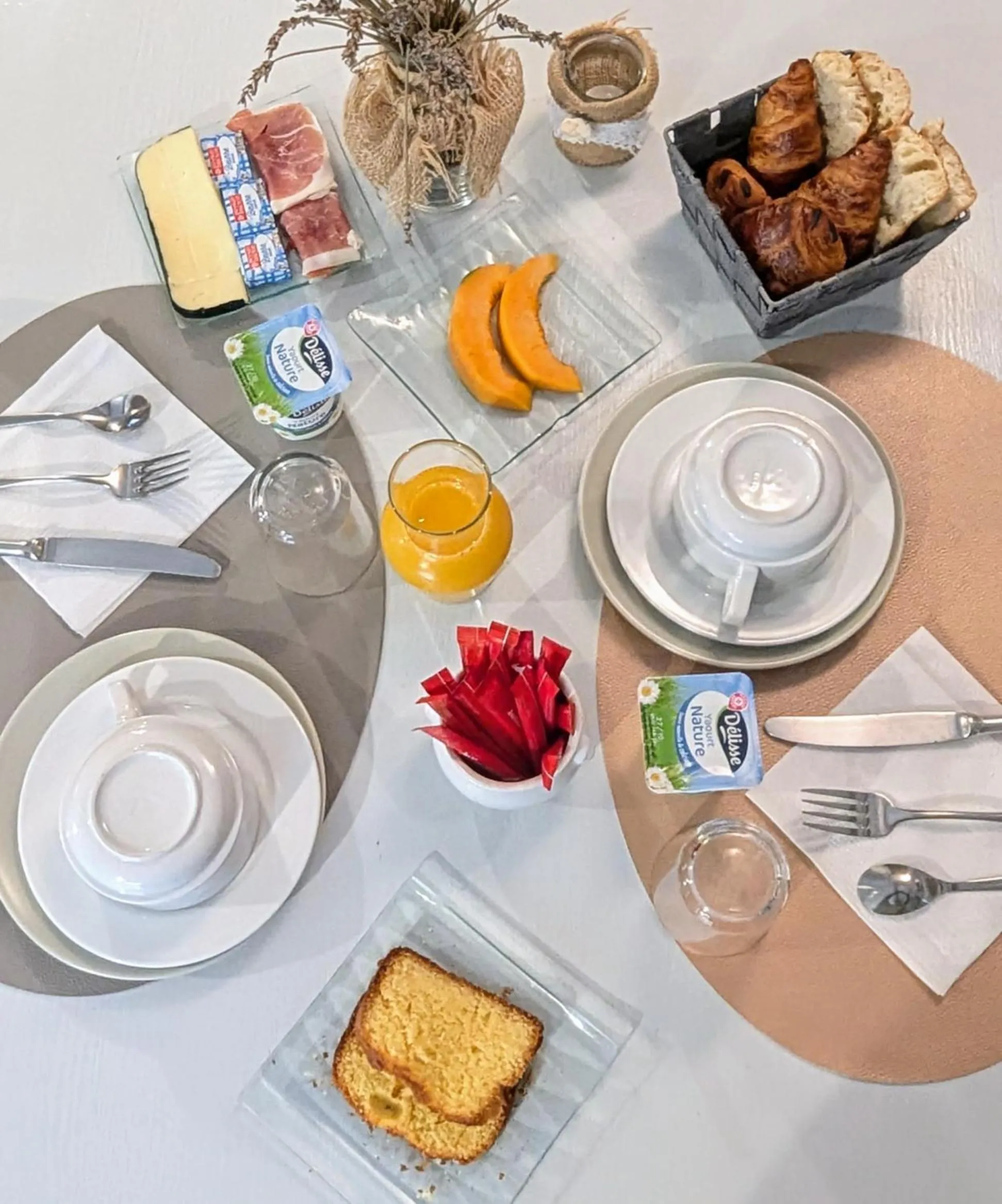 Breakfast in L'Aiguebelle